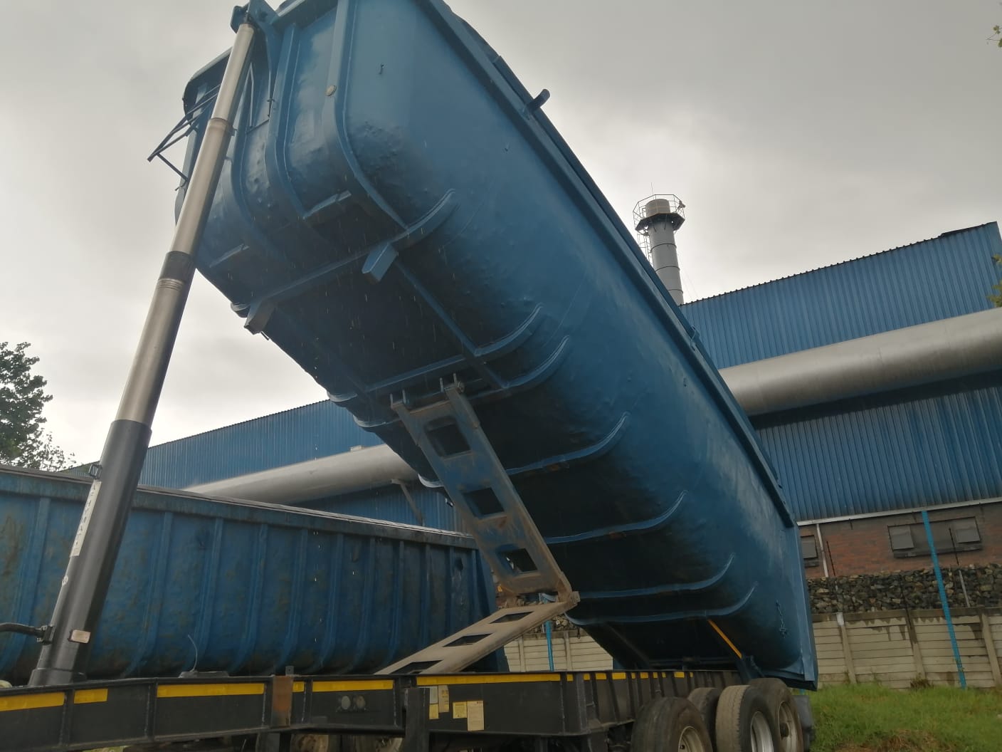 10 Cube Tipper for hire in Johannesburg, Pretoria, Vereeniging Gauteng