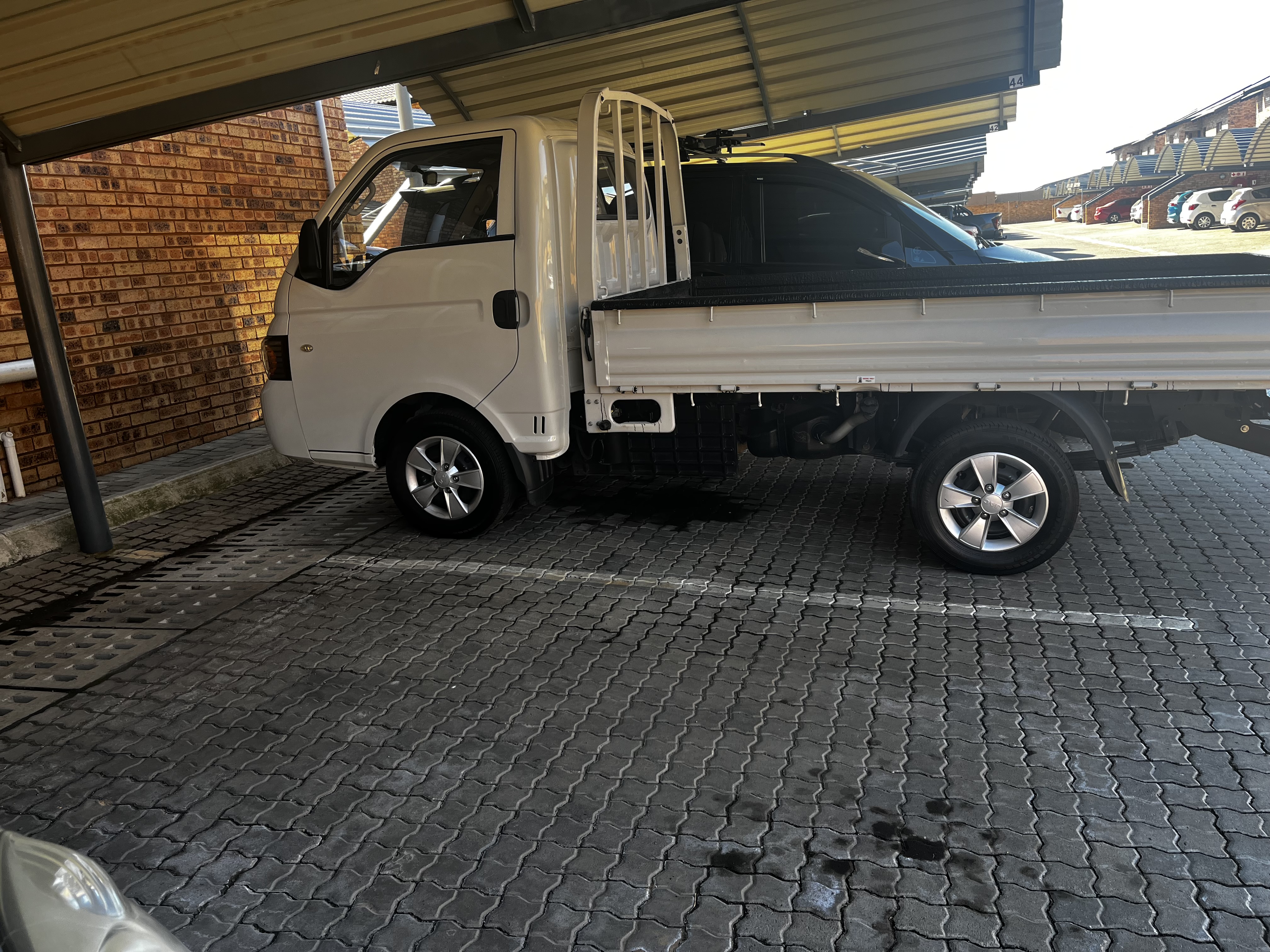 1.5 Ton Dropside for hire in Johannes, Durban, Cape Town Gauteng