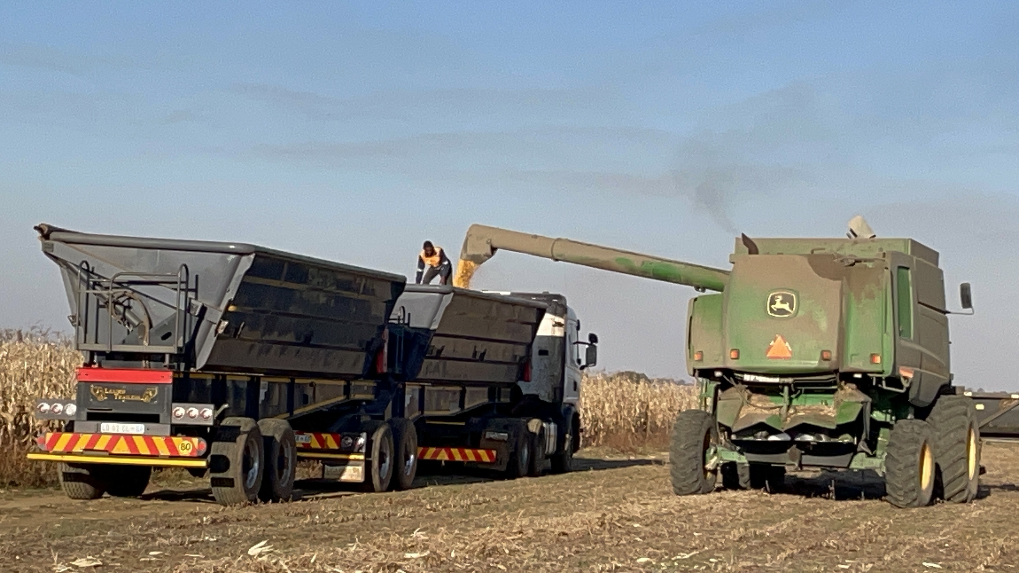 34 Ton Side Tipper for hire in Gauteng , Richards Bay , durban , Mpumulanga Gauteng