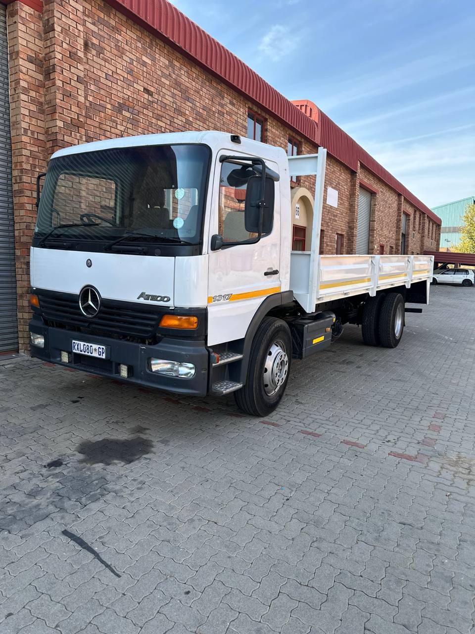 8 Ton Dropside Lorry Truck with driver hire for hire in Fourways, Sandton, Germiston, Rosebank, Houghton South Africa, Gauteng