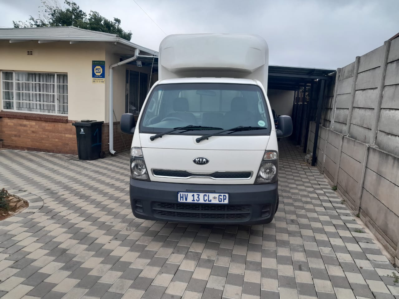 Pickup Lorry for hire in Arehone Makhuvha South Africa, Gauteng