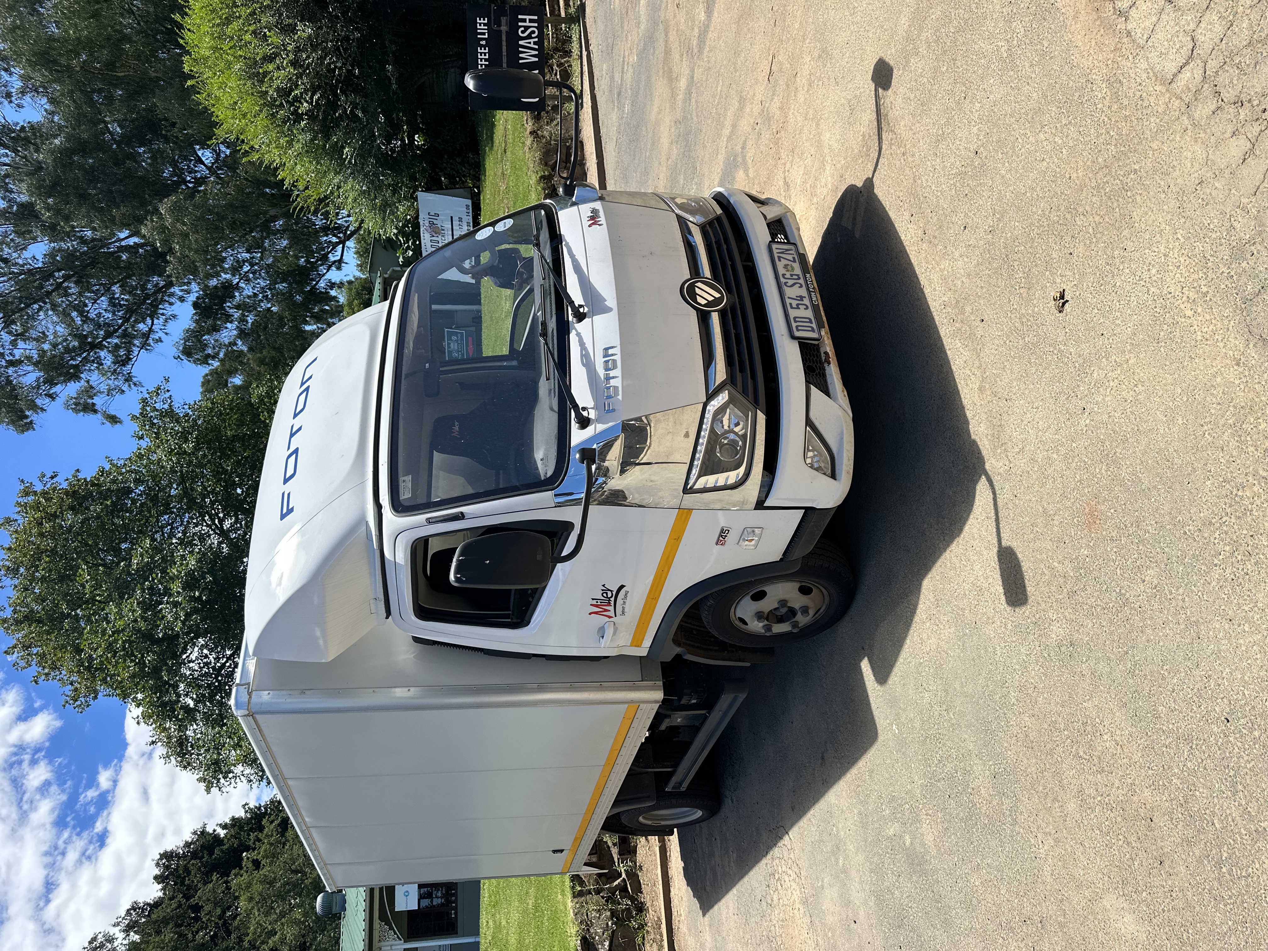 4 Ton Close Body Truck Hire for hire in Sonqoba South Africa, KwaZulu-Natal