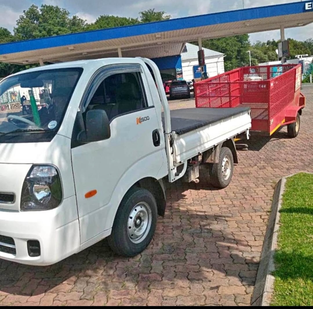 House Moving Bakkie for hire in Pretty South Africa, Gauteng
