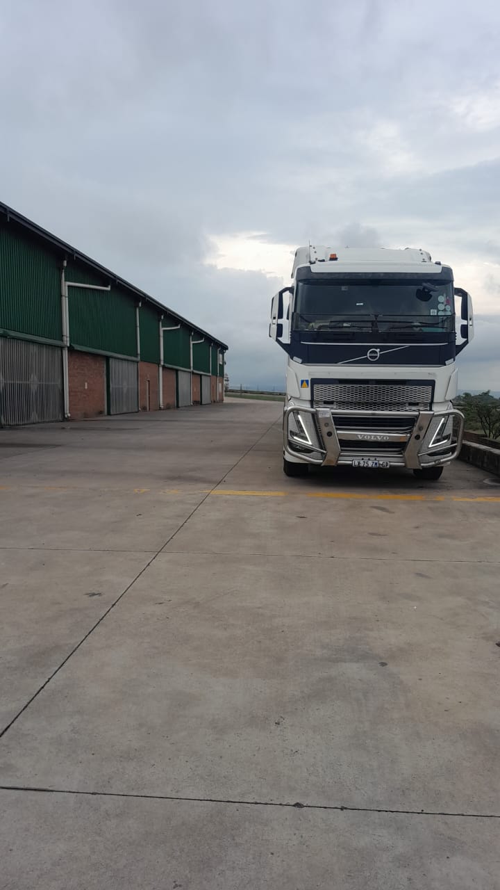 34 Ton Sidetipper Truck Rental for hire in Ruan South Africa, Gauteng