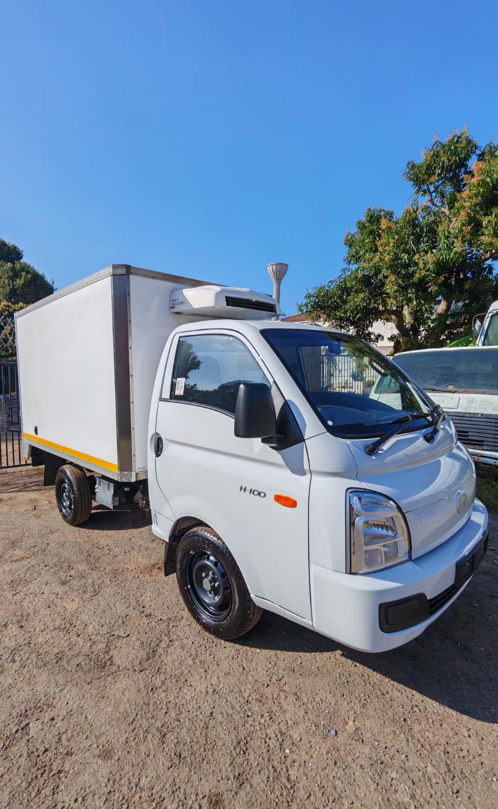Refrigerated Close body for hire in Iqembu Labasha Enterprise South Africa, KwaZulu-Natal