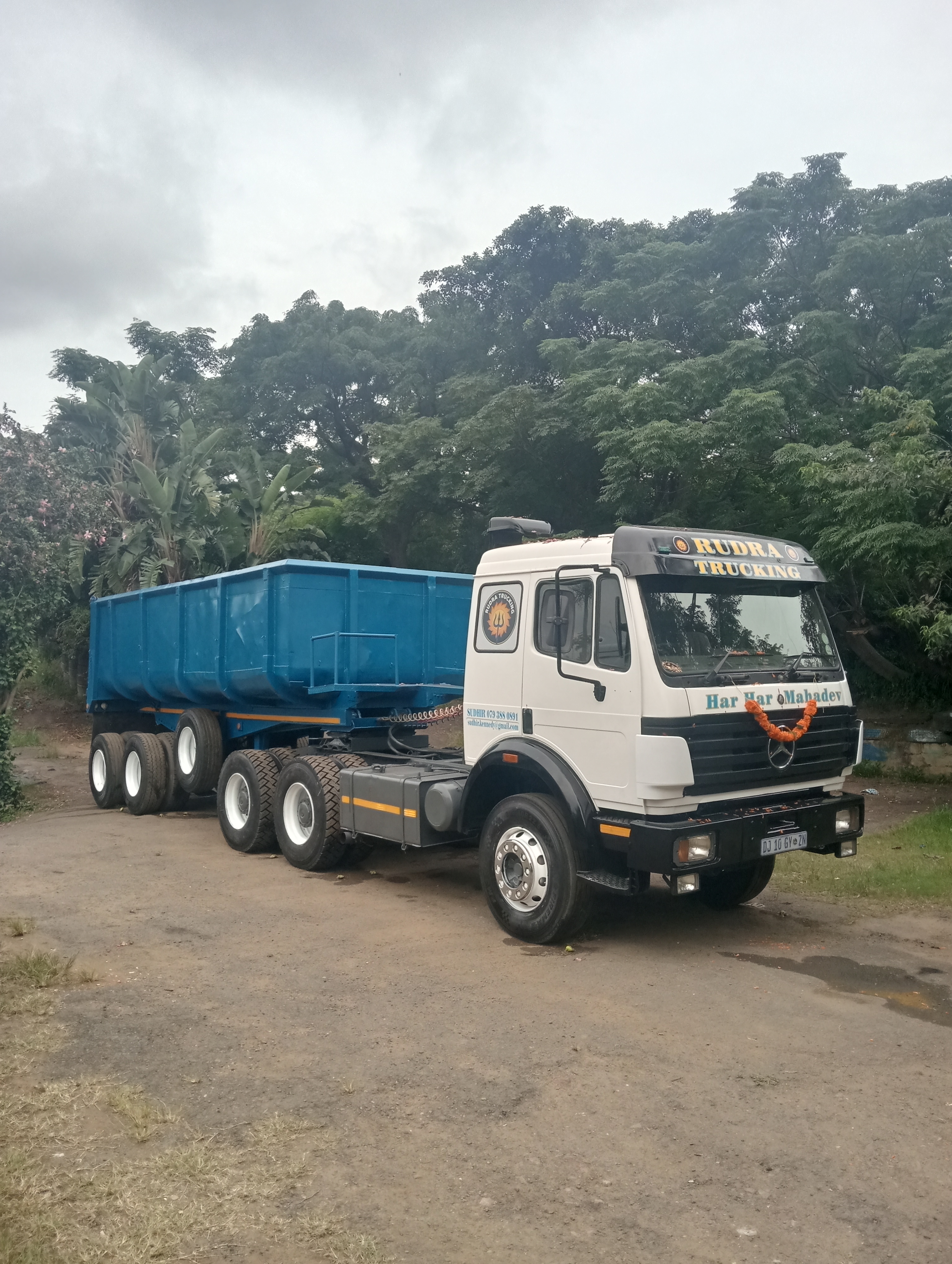 Back tipper Truck Hire for hire in Sudhir Rampersad South Africa, KwaZulu-Natal