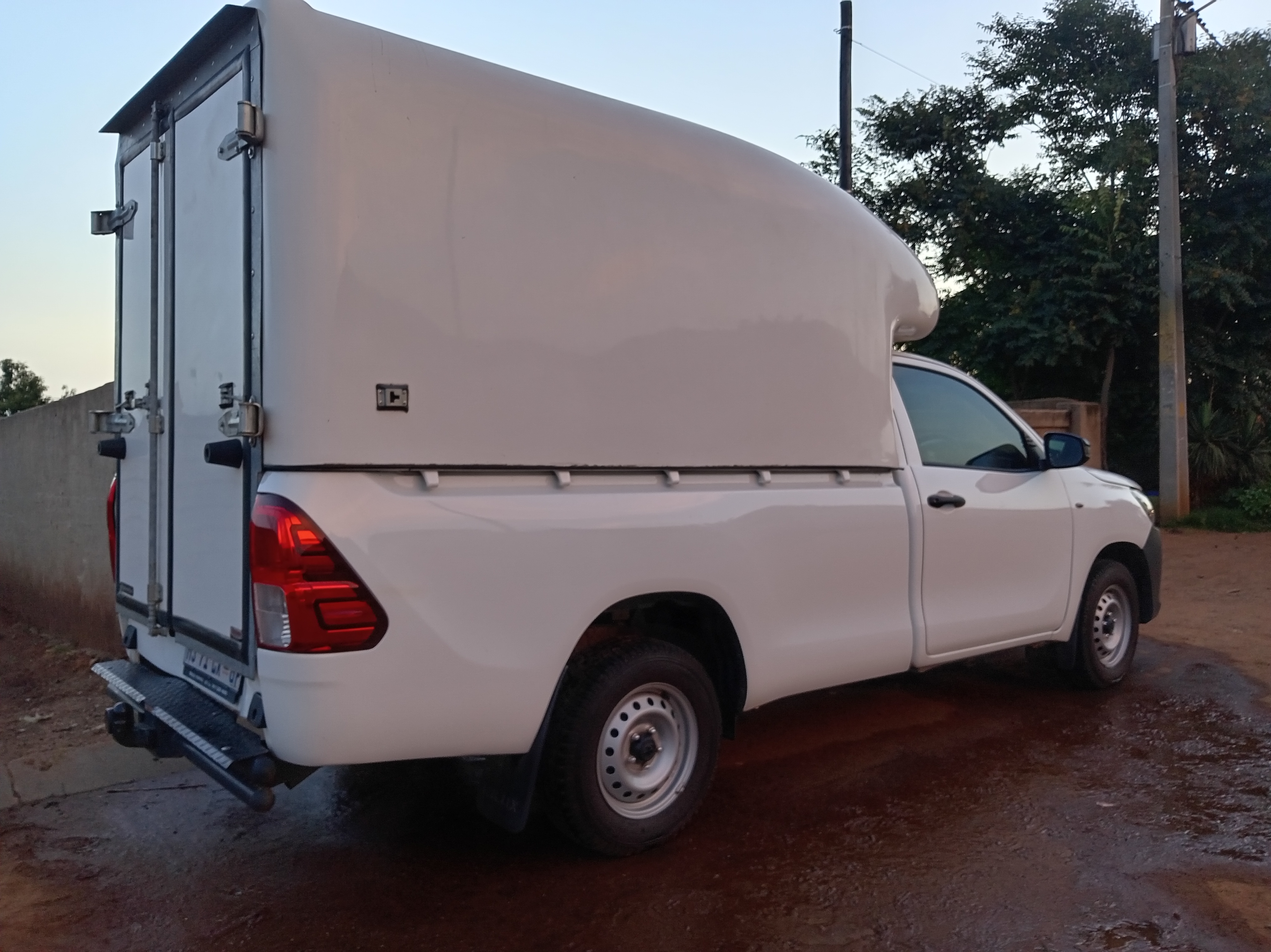 Pick Up Lorry for hire in Monies mahola South Africa, Gauteng