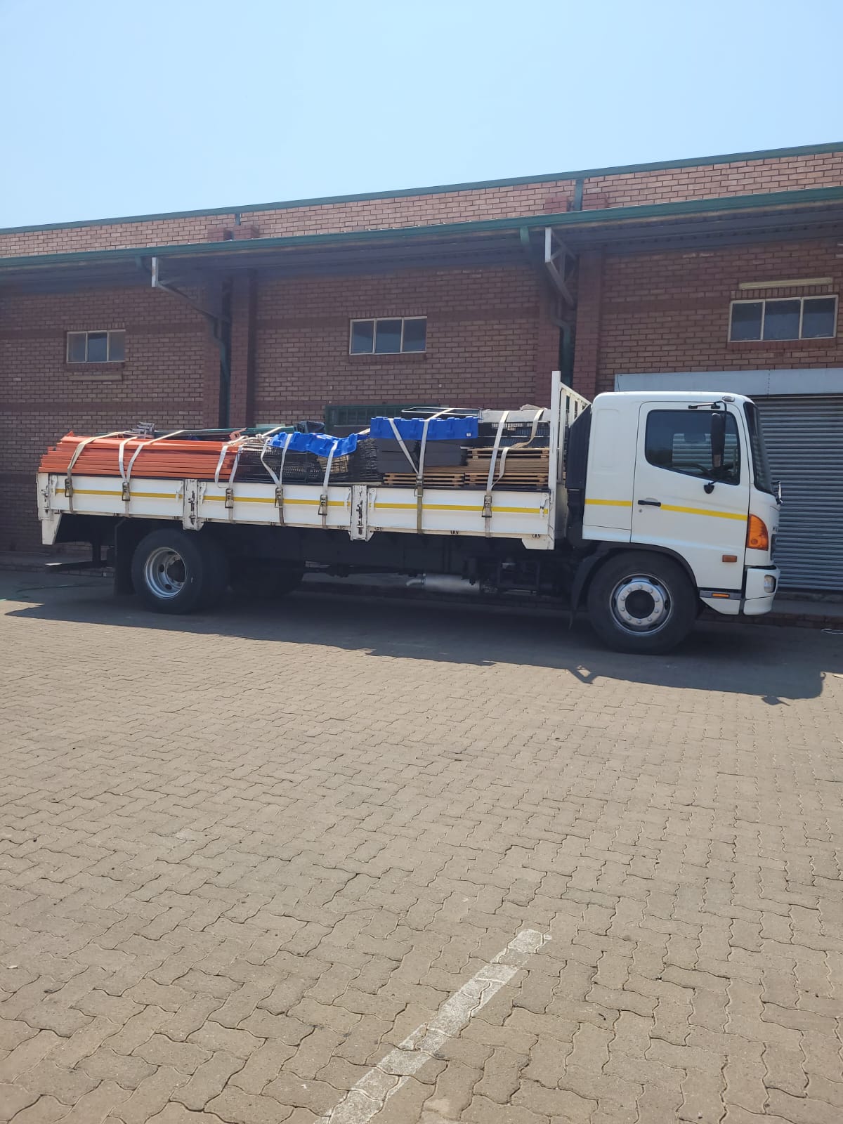 Warehouse Truck Hire 8 Ton Dropside Truck Rental for hire in Marius South Africa, Gauteng