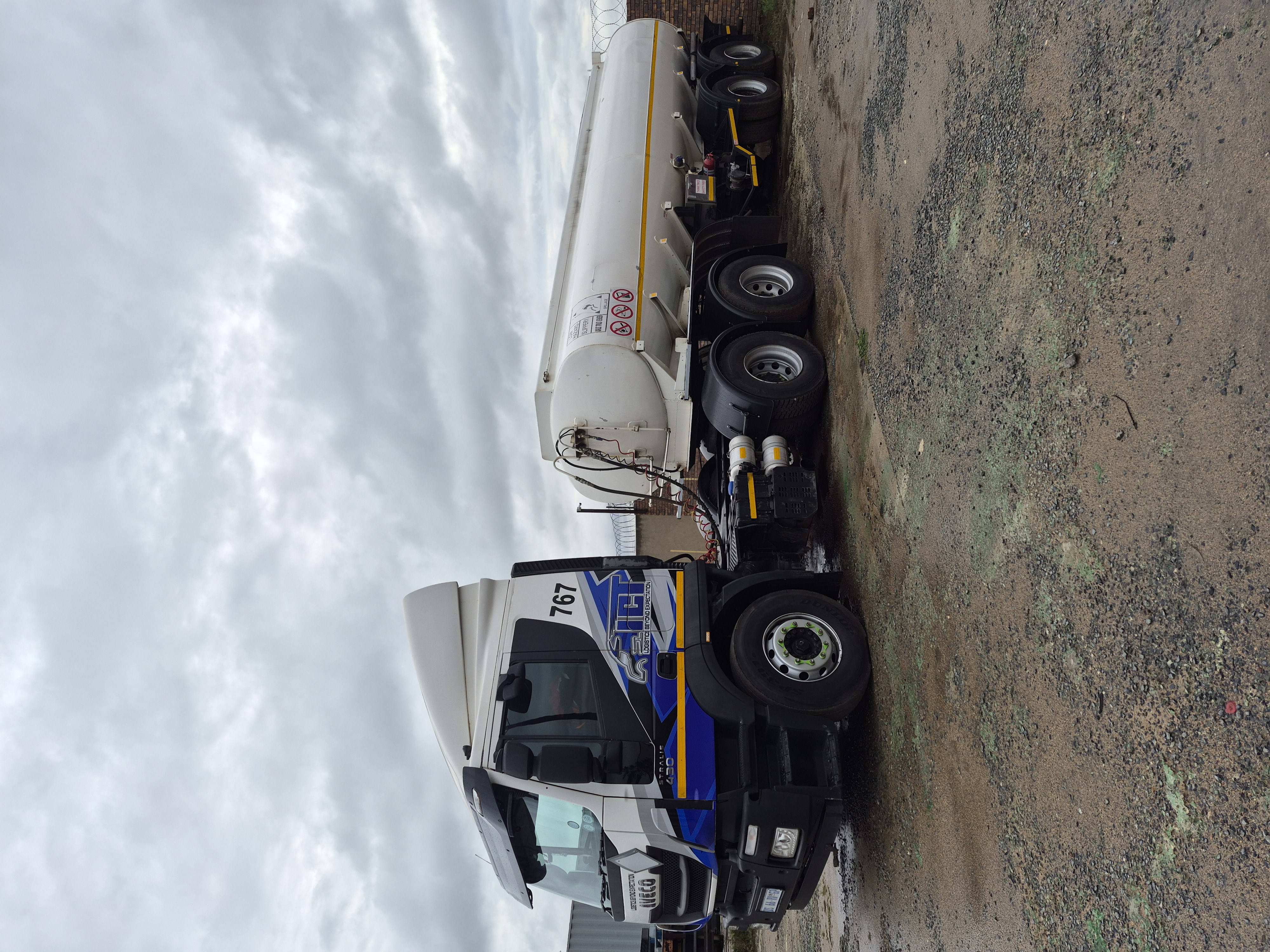 Truck for hire in Imperial Crown Trading South Africa, Gauteng