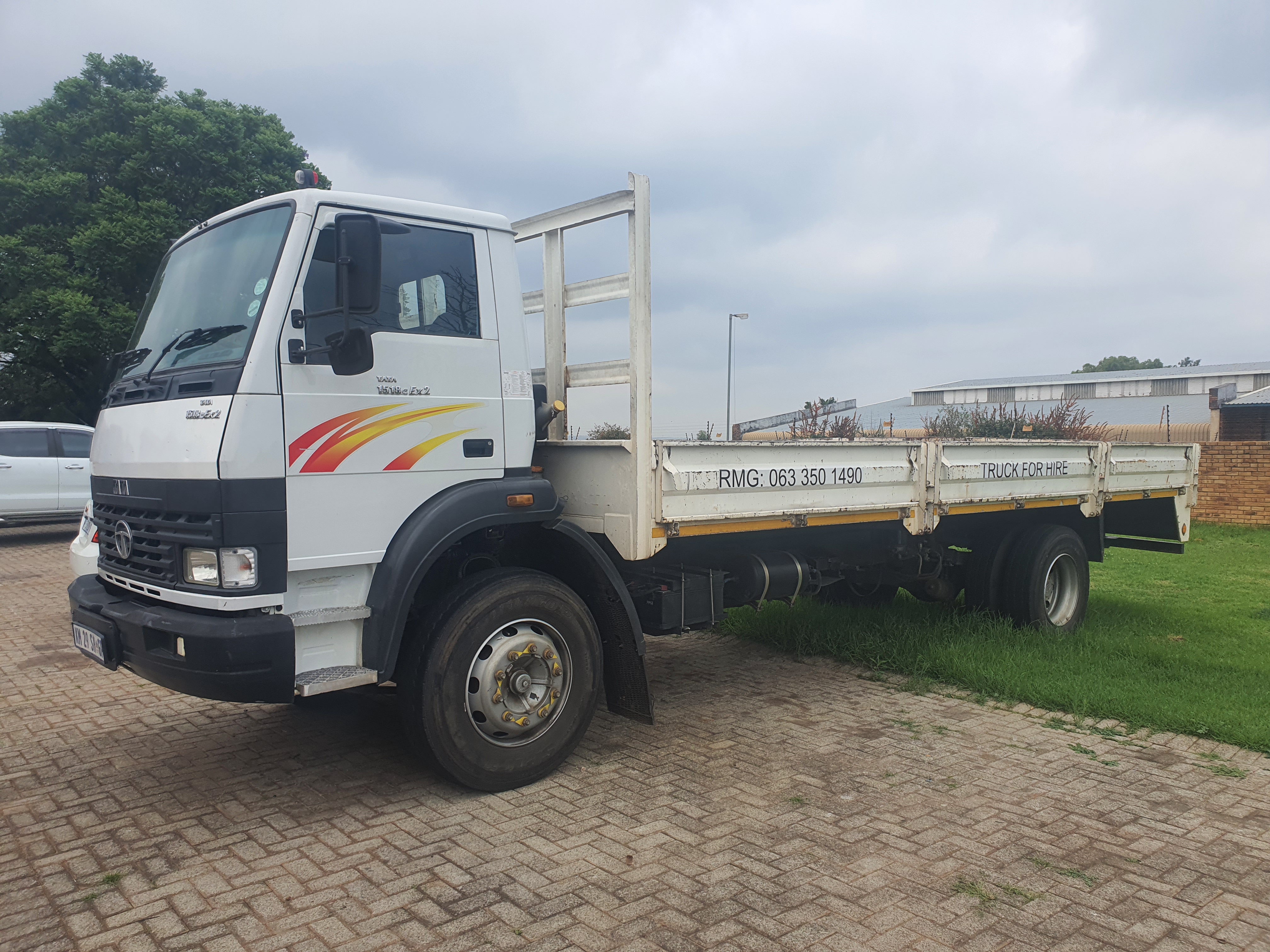 Construction Truck Hire 8 Ton Dropside Truck Hire for hire in Cressundra Alvës South Africa, Gauteng