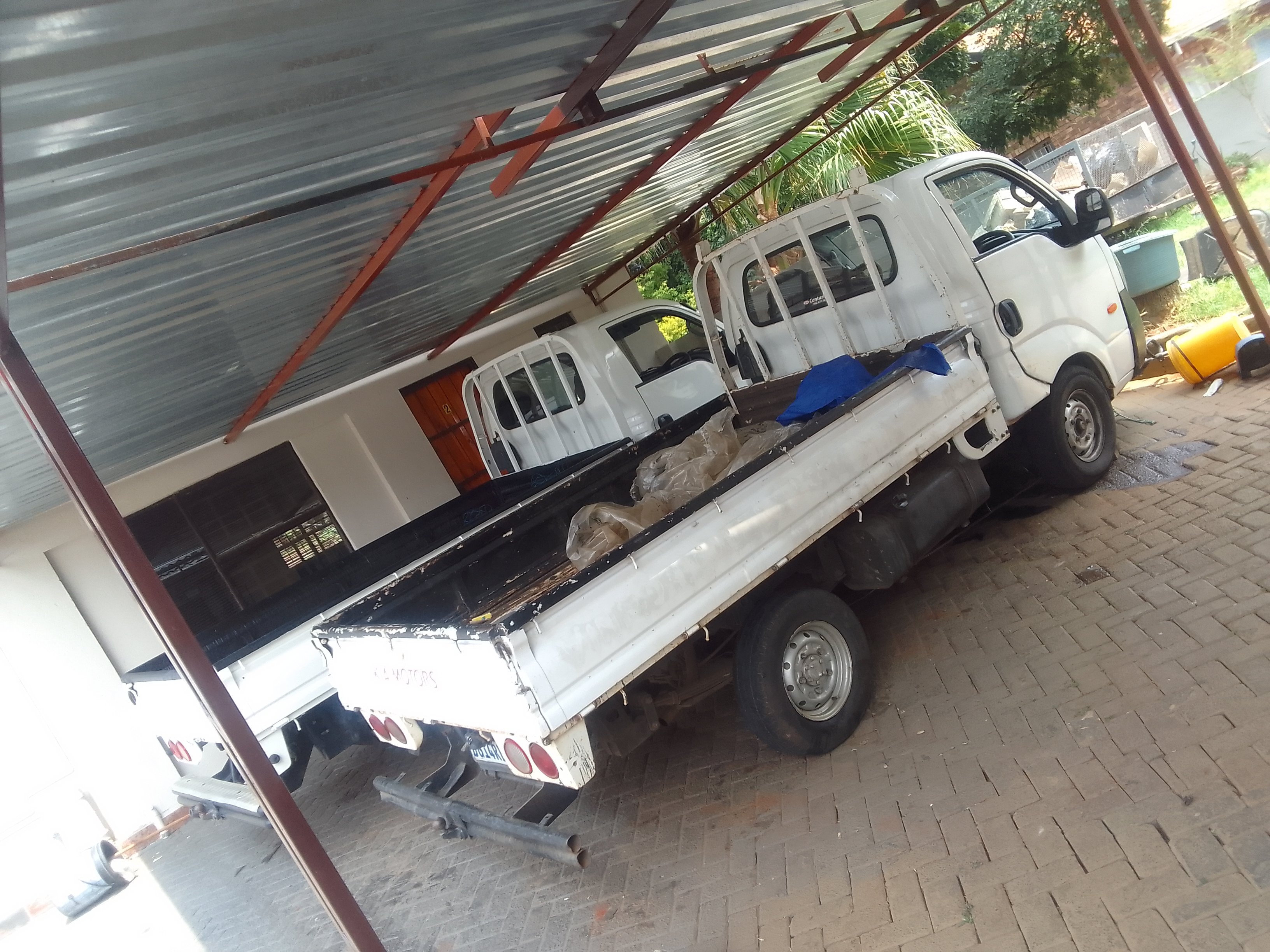 1 - 4 ton truck for hire in KudakwasheI South Africa, Gauteng