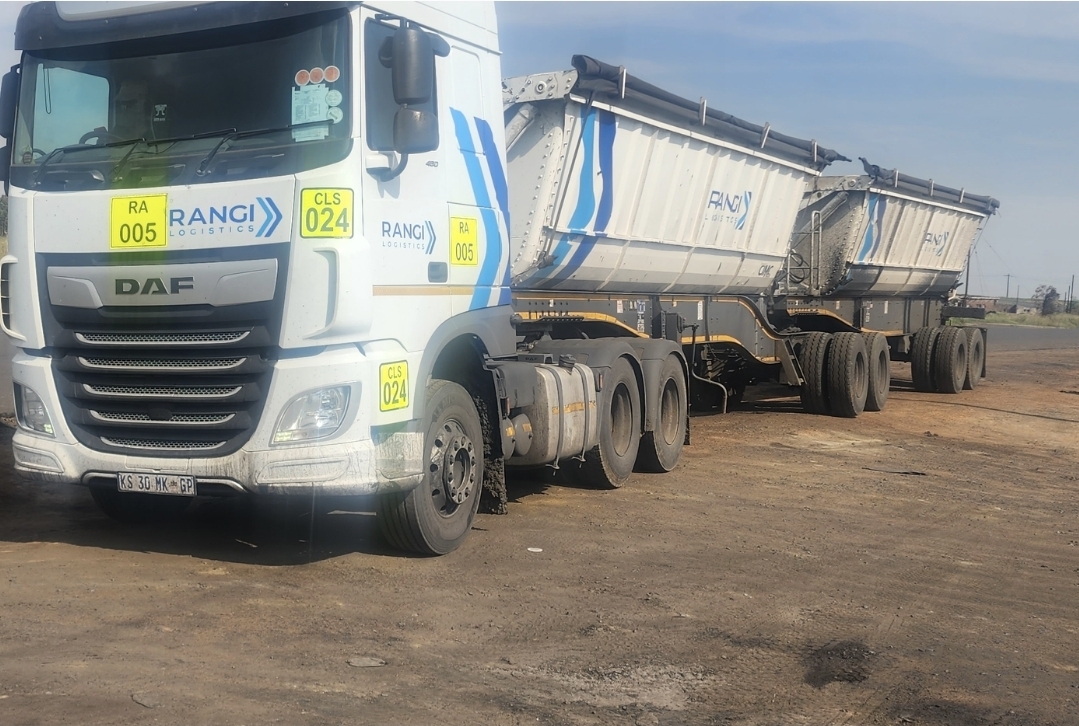 34Ton side Tipper for hire in Edward Sithagu South Africa, Mpumalanga