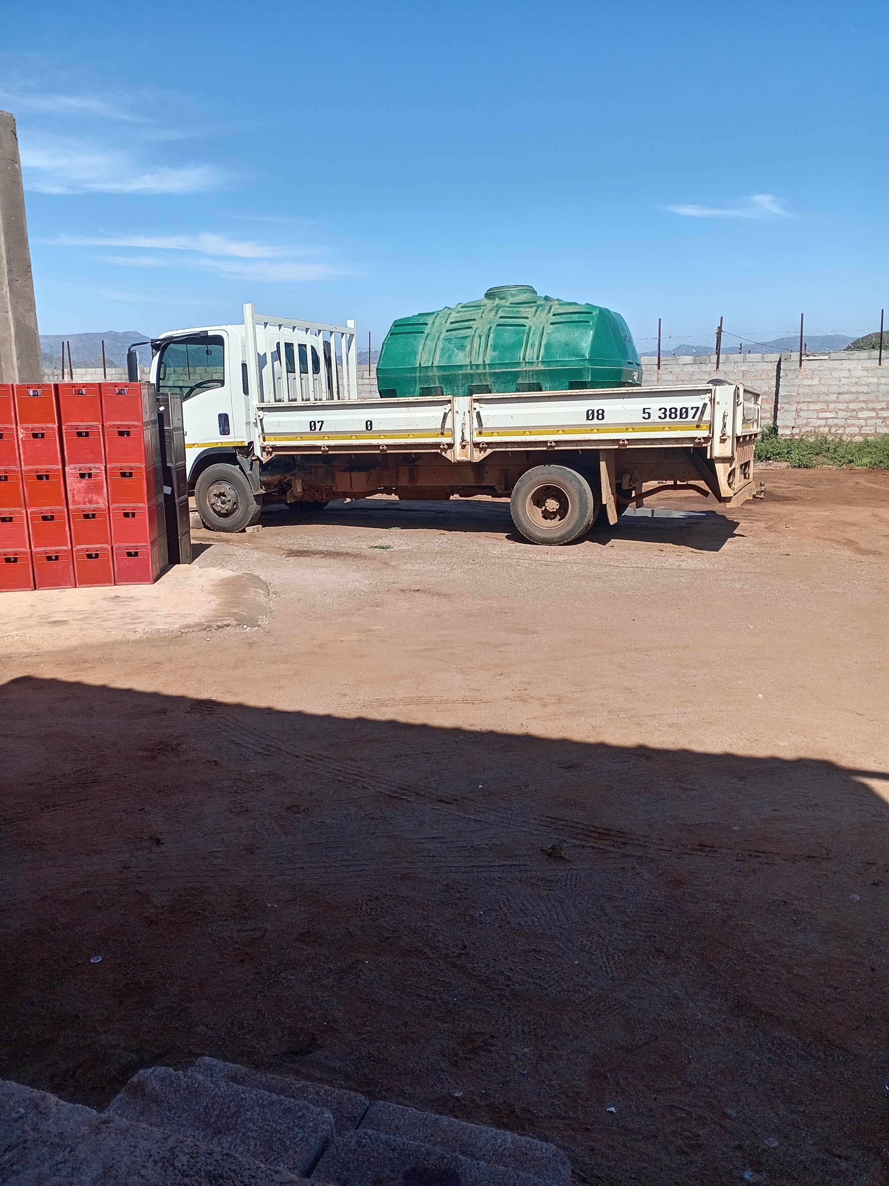 Medium Dropside truck for hire in Cacius South Africa, Limpopo