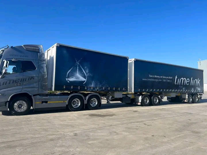 34Ton Tautliner for hire in South Africa, Eastern Cape