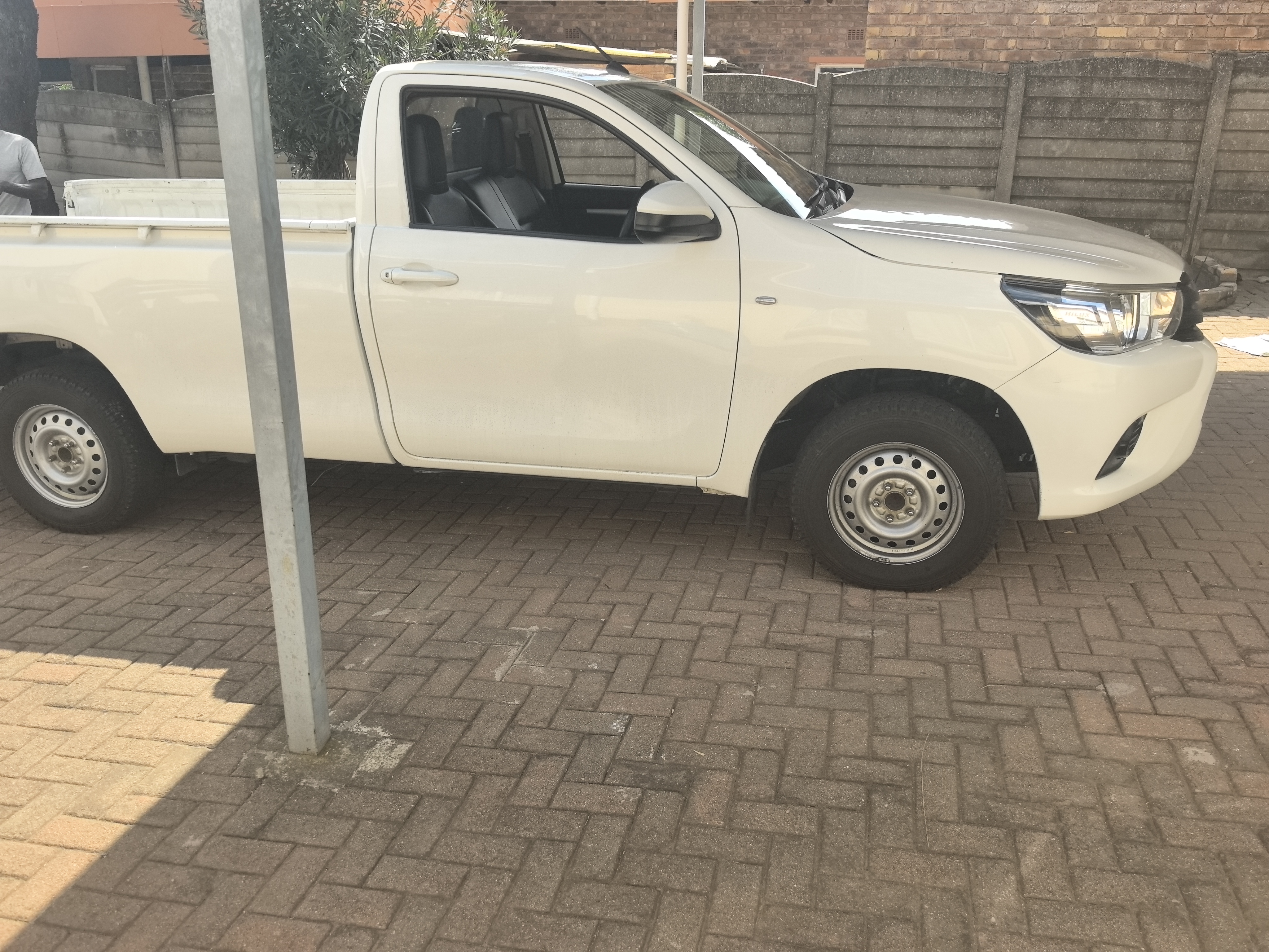Full Bakkies for hire in South Africa, Gauteng