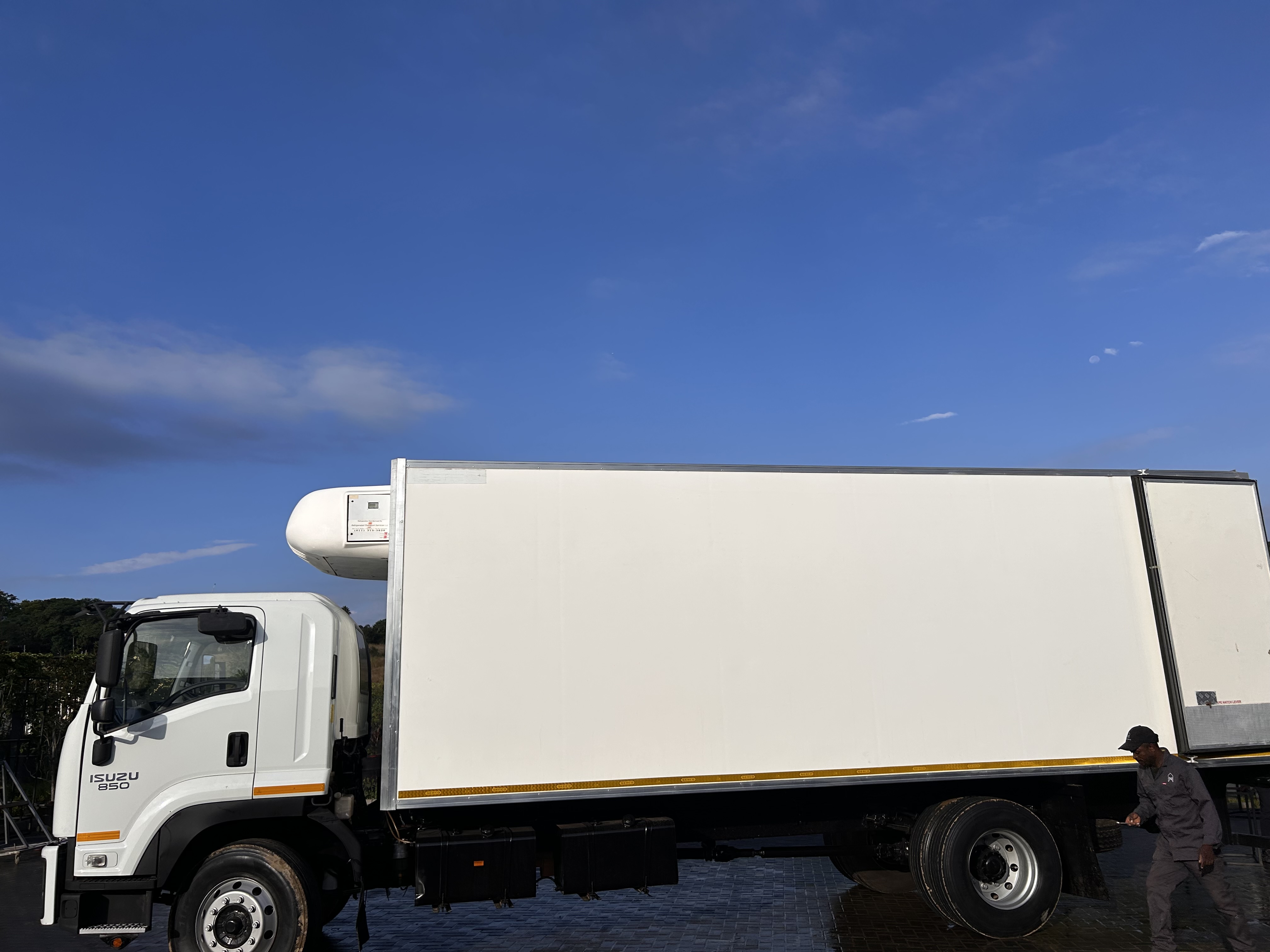 Medium Refrigerated Close body for hire in Future Ngwenya South Africa, Gauteng