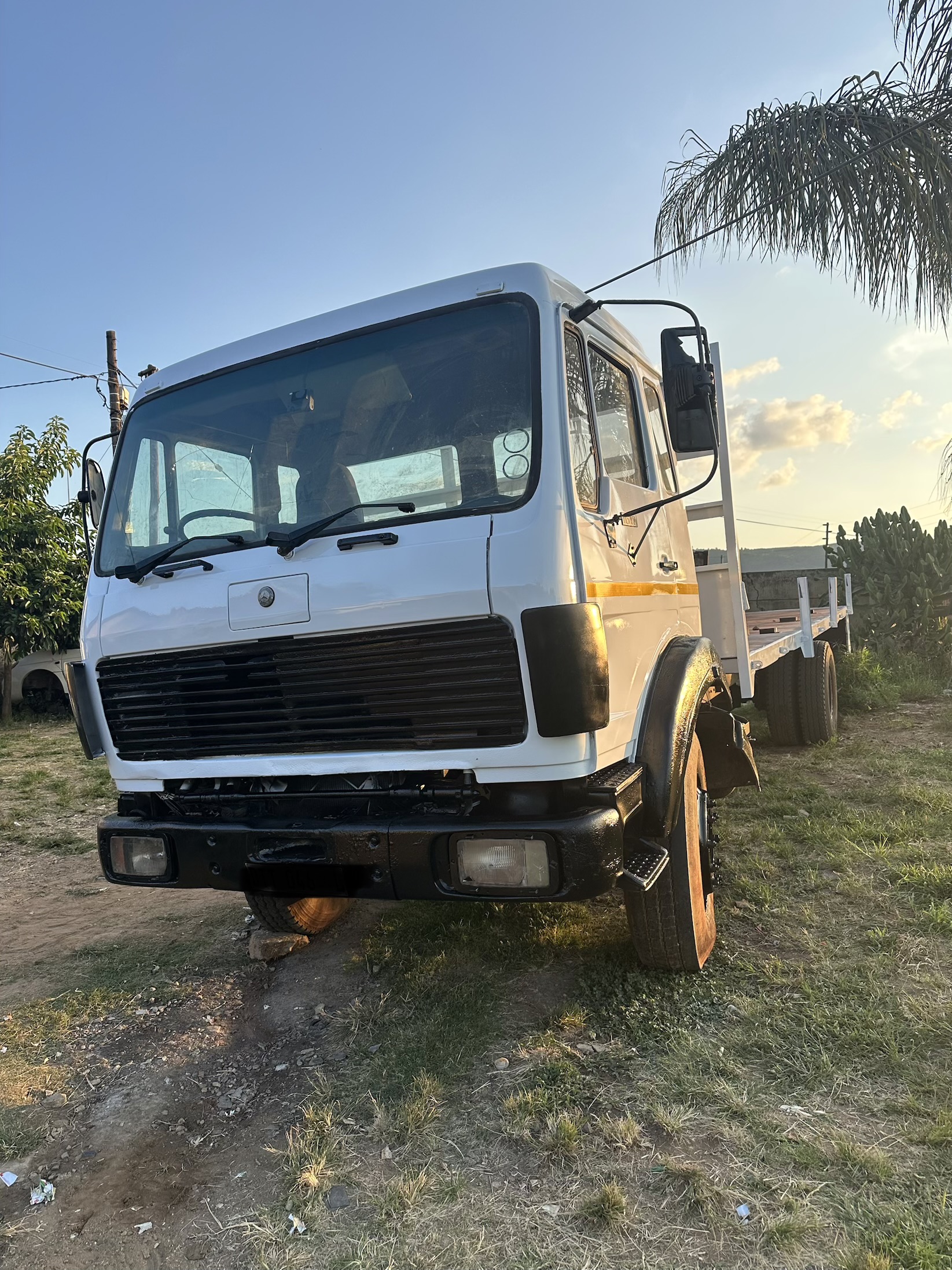 8ton Flatdeck for hire in Tshepang Rabothata South Africa, Limpopo