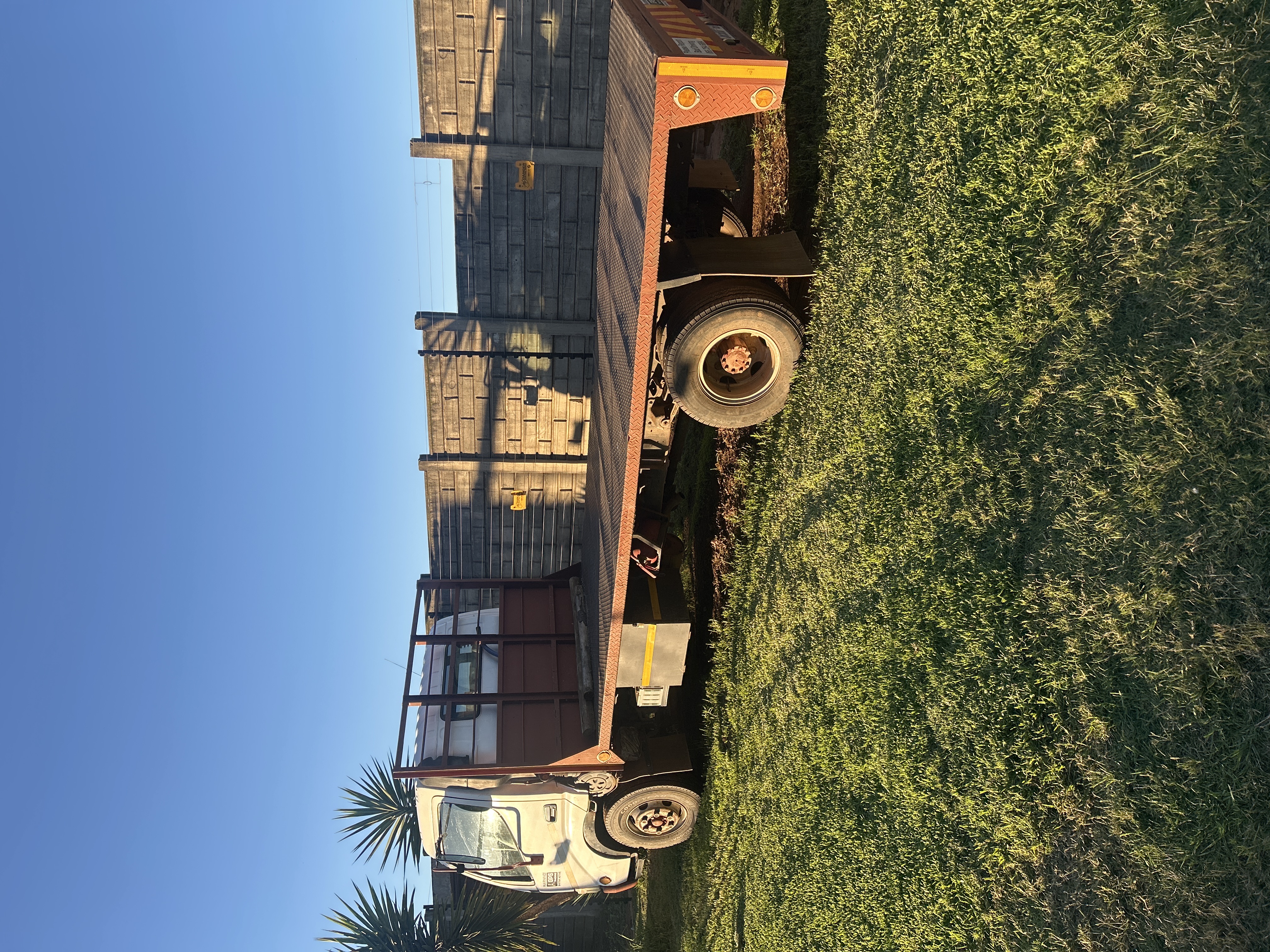 4 ton Rigid Flatdeck for hire in Jaco South Africa, Gauteng