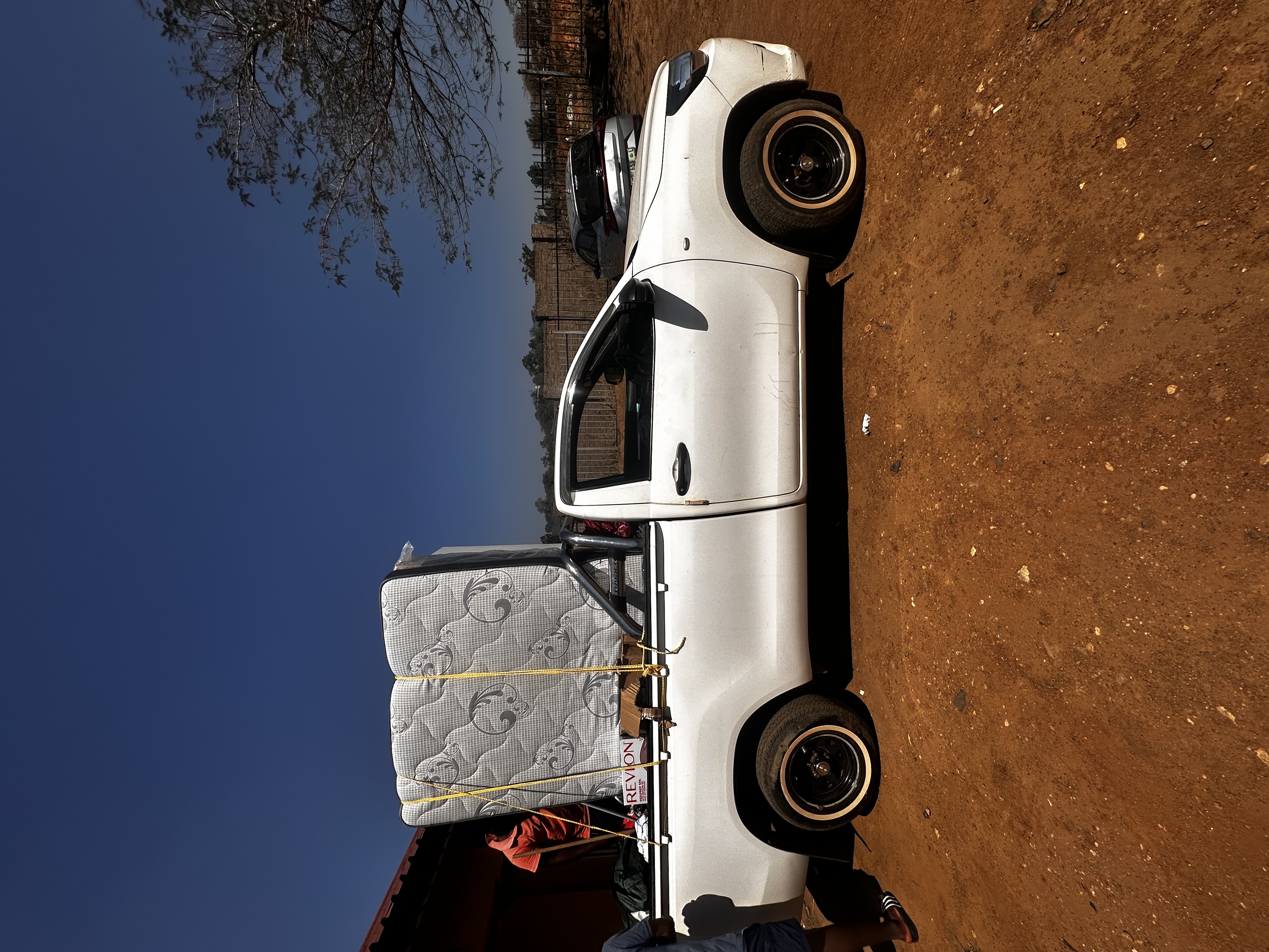 Bakkie for hire in Rofhiwa Ramutangwa South Africa, Limpopo