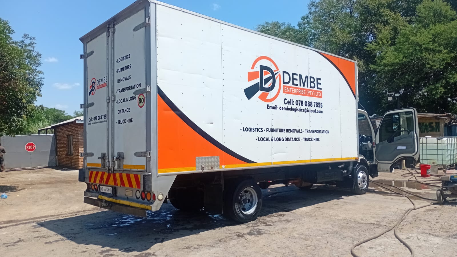 1.5 Ton Box Truck for hire