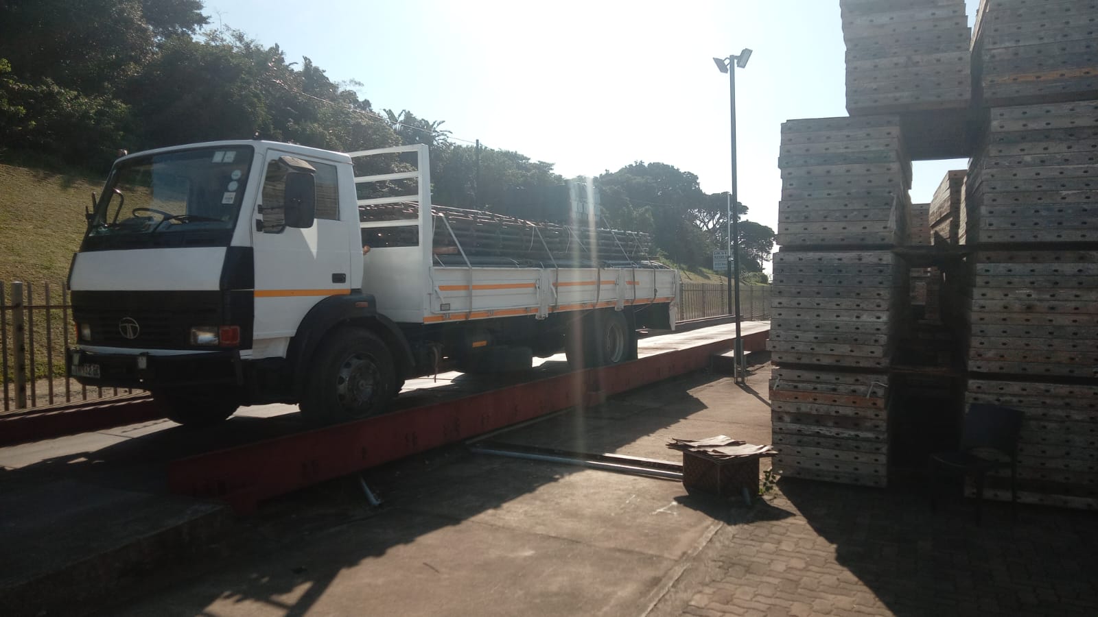 8 Ton Truck for hire in Charran munain South Africa, KwaZulu-Natal