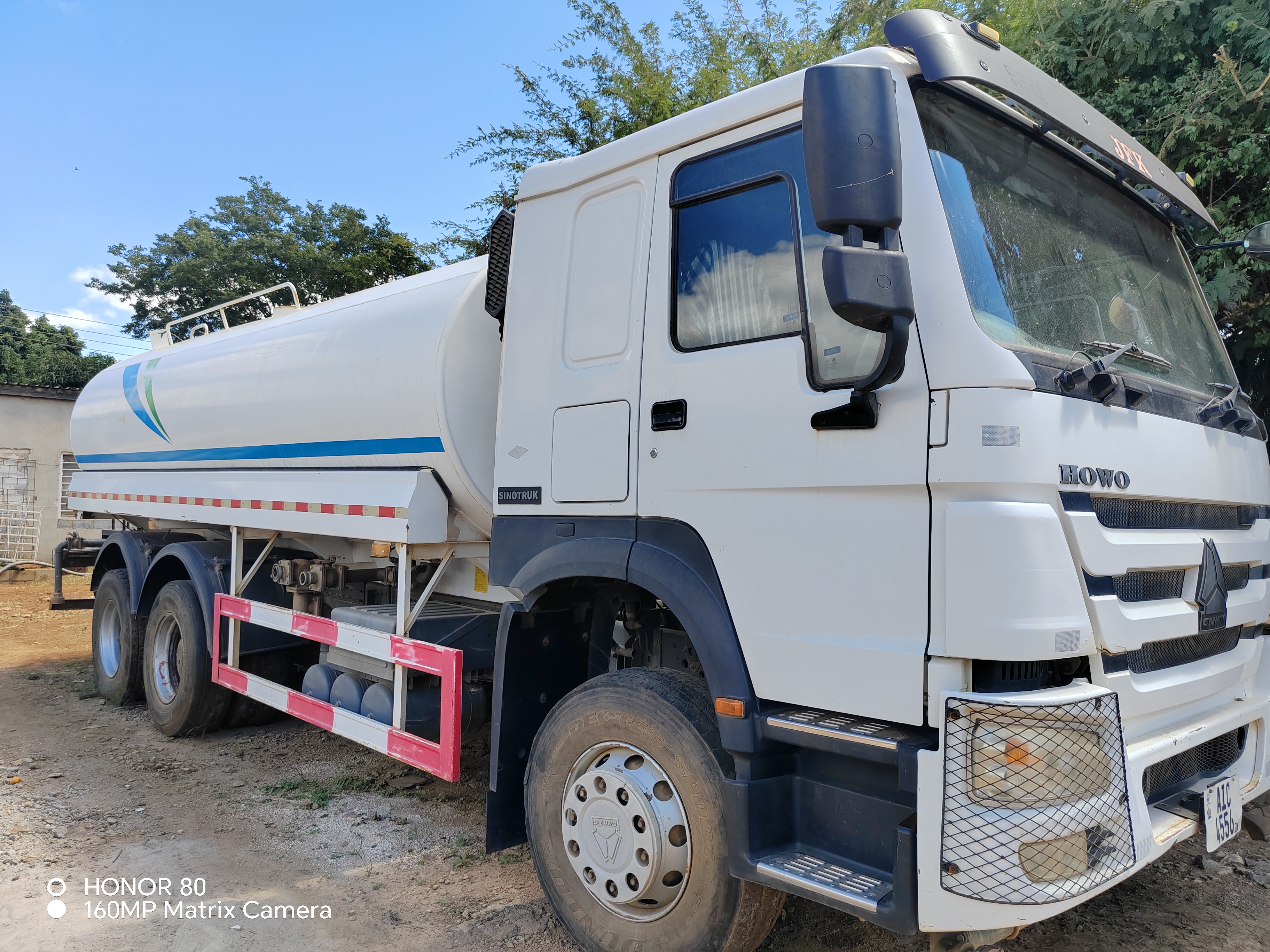 Hire 0.5 Ton Water Tanker in chondo kabwiri, Zambia, Lusaka - 20 ton truck rental