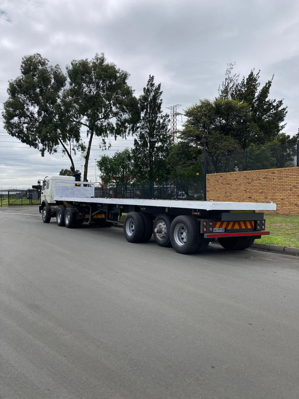1.5 Ton Flatdeck for hire