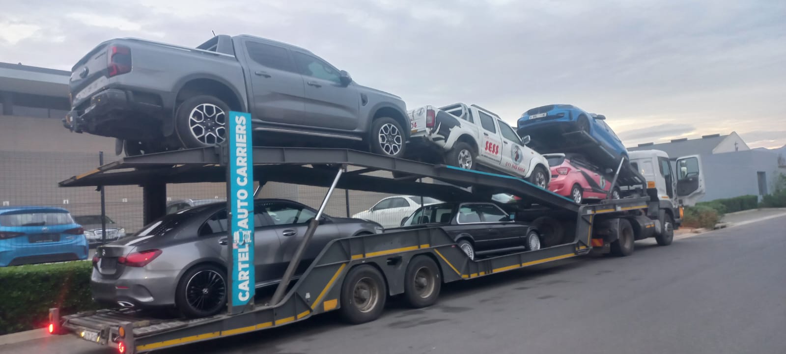 34 Ton Car Carrier for hire in Waseem South Africa, Gauteng