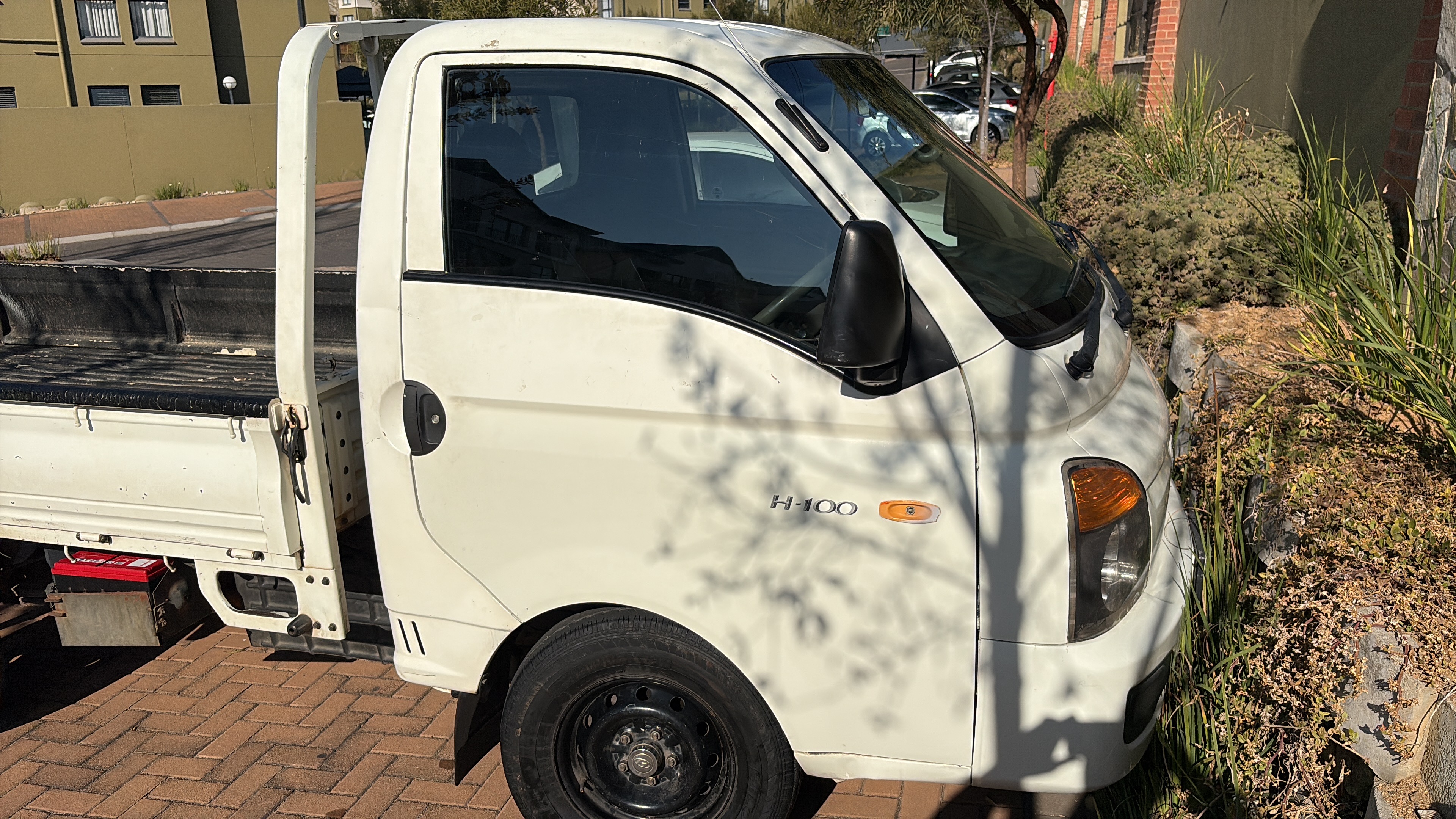 2 ton truck for hire in Delsile South Africa, Gauteng