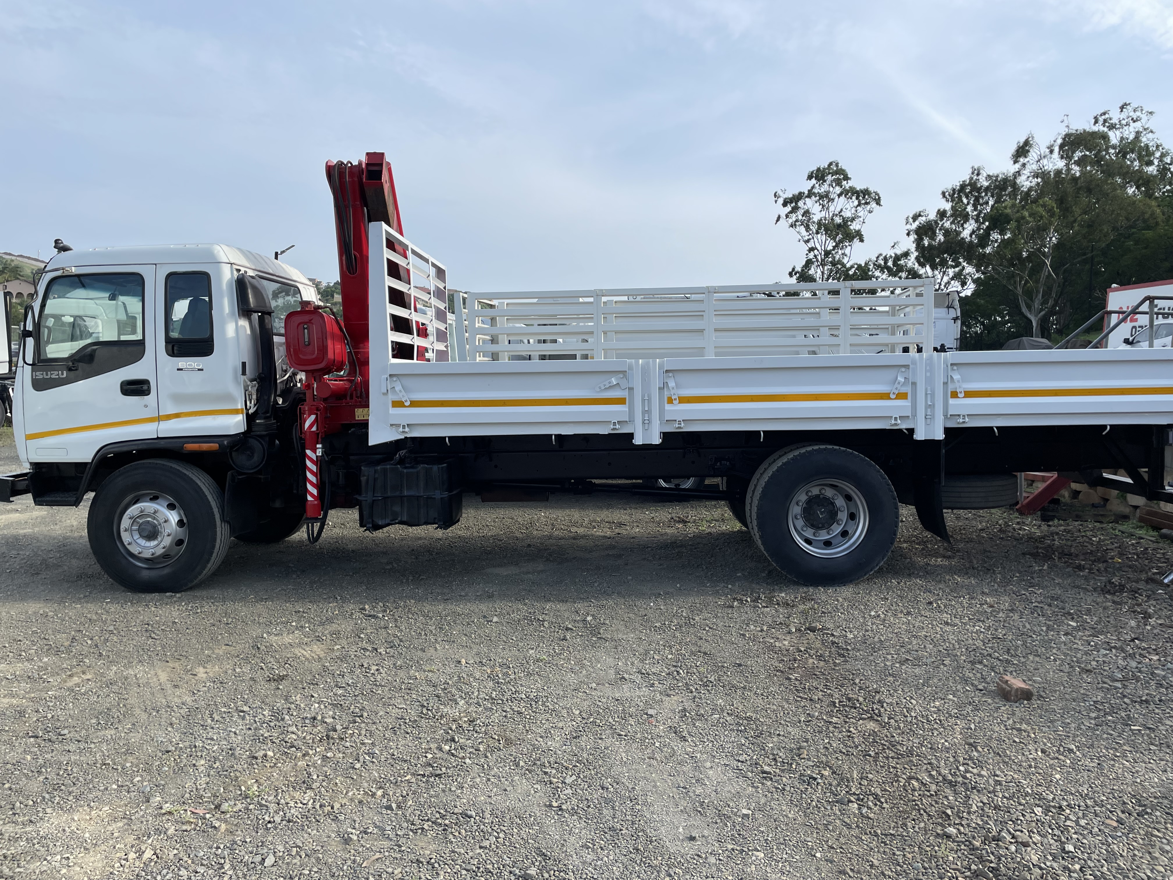 1 Ton Dropside for hire in Morojele South Africa, KwaZulu-Natal