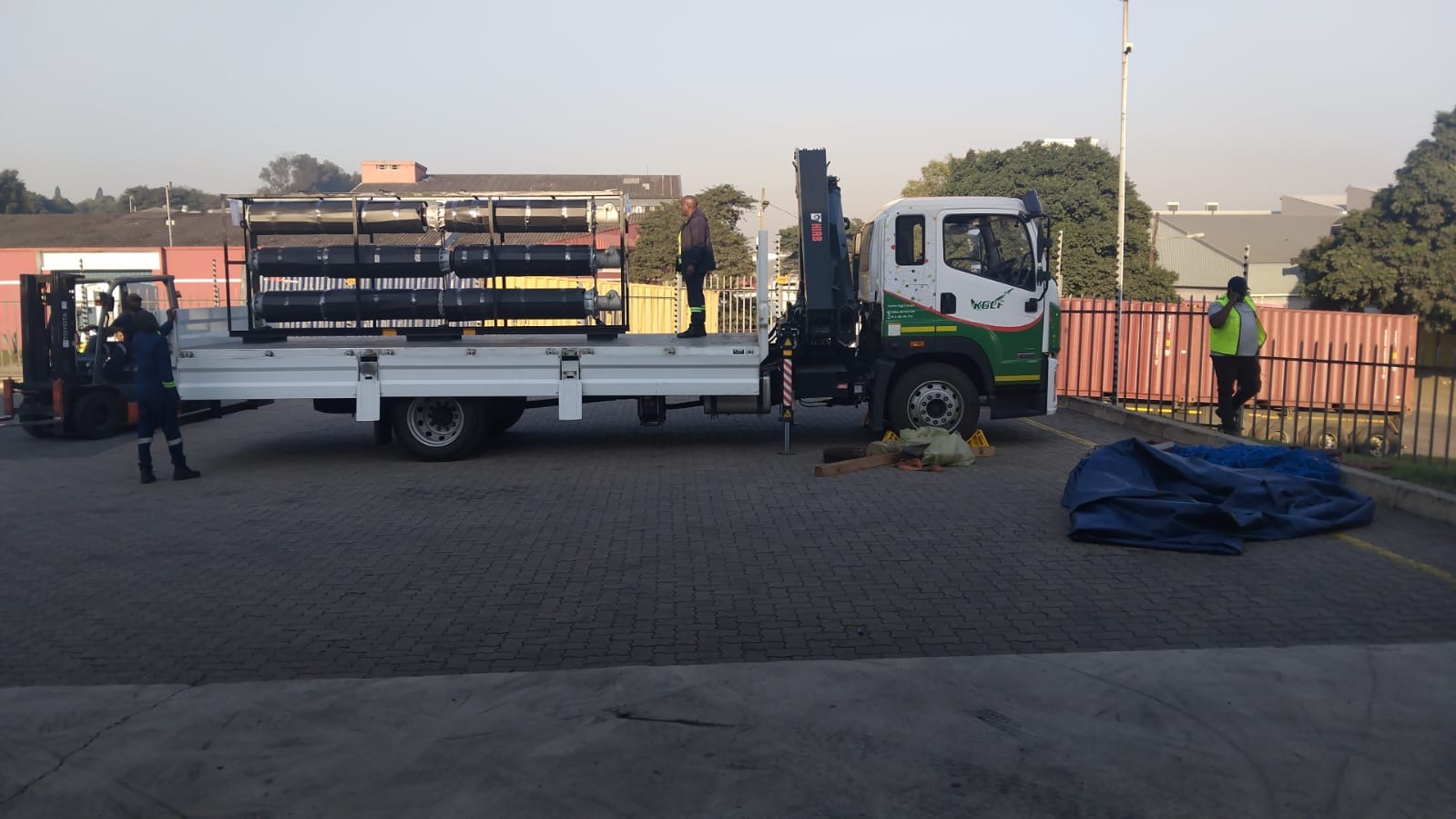 8 Ton Crane Truck for hire in Bongani Vezi South Africa, Gauteng