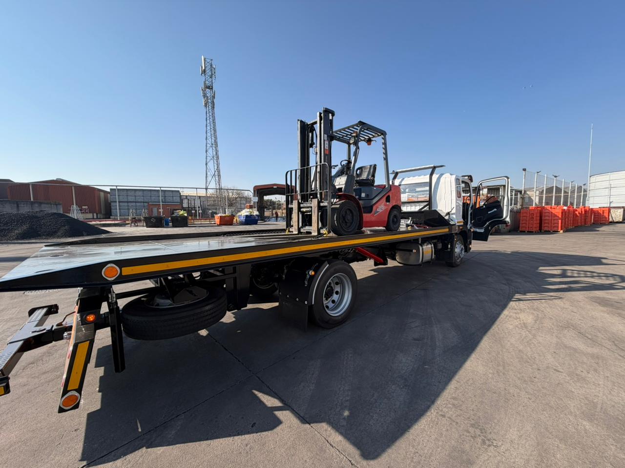 1 Ton Flatbed for hire
