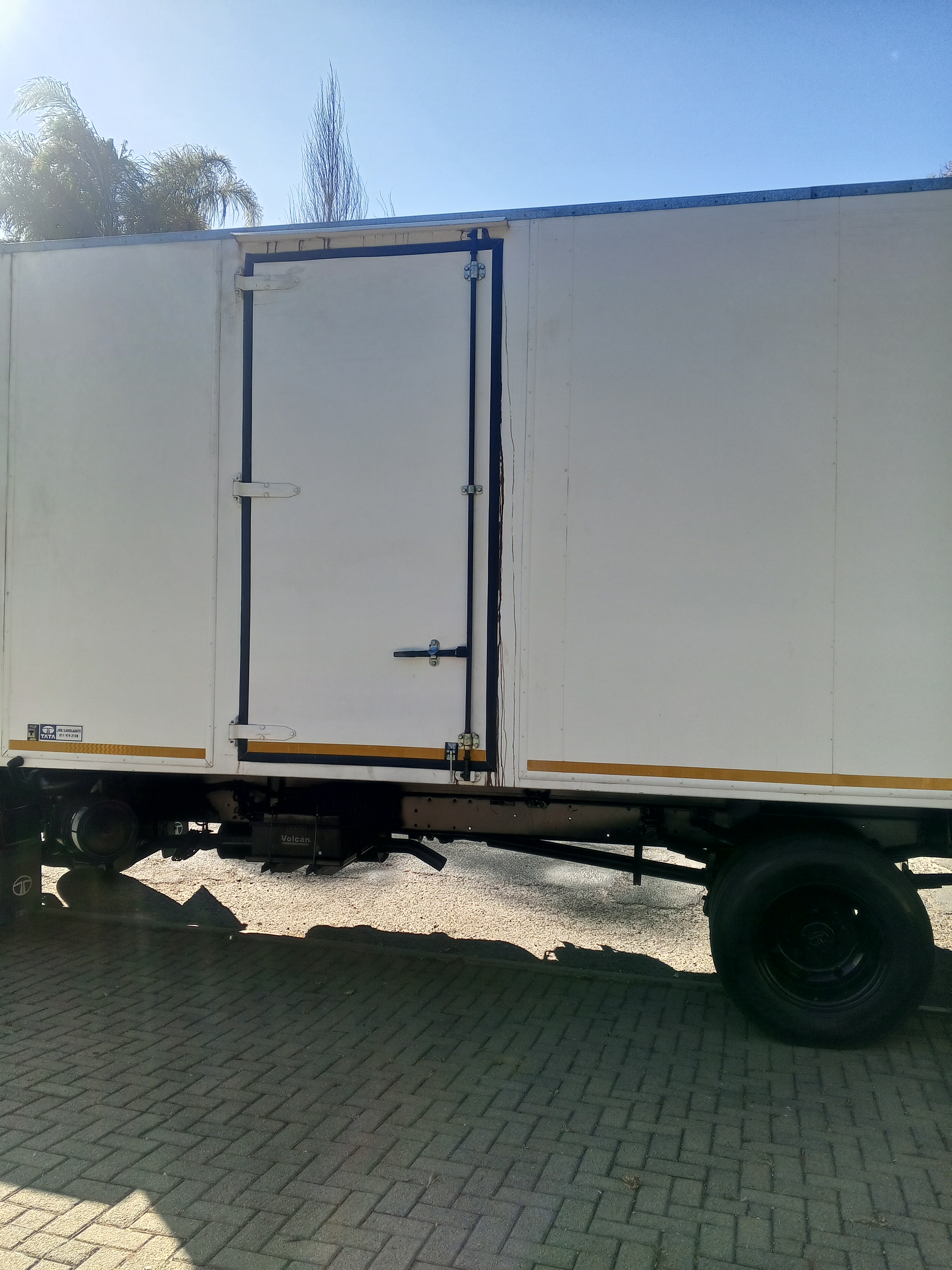 6 Ton Truck for hire