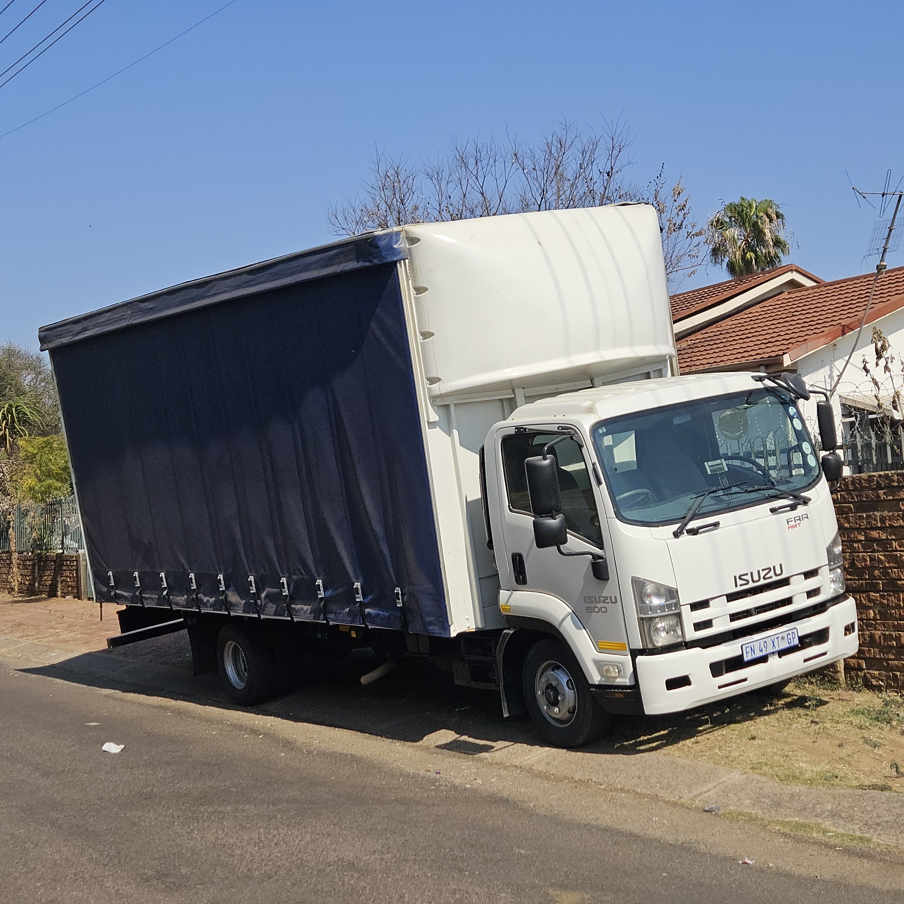 6 Ton Tautliner for hire