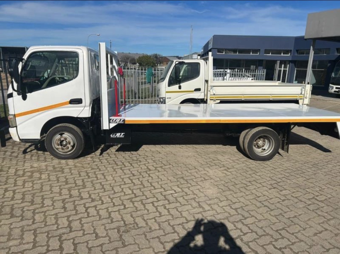 1.5 Ton Box Truck for hire in ZIMELE TRANS South Africa, Mpumalanga
