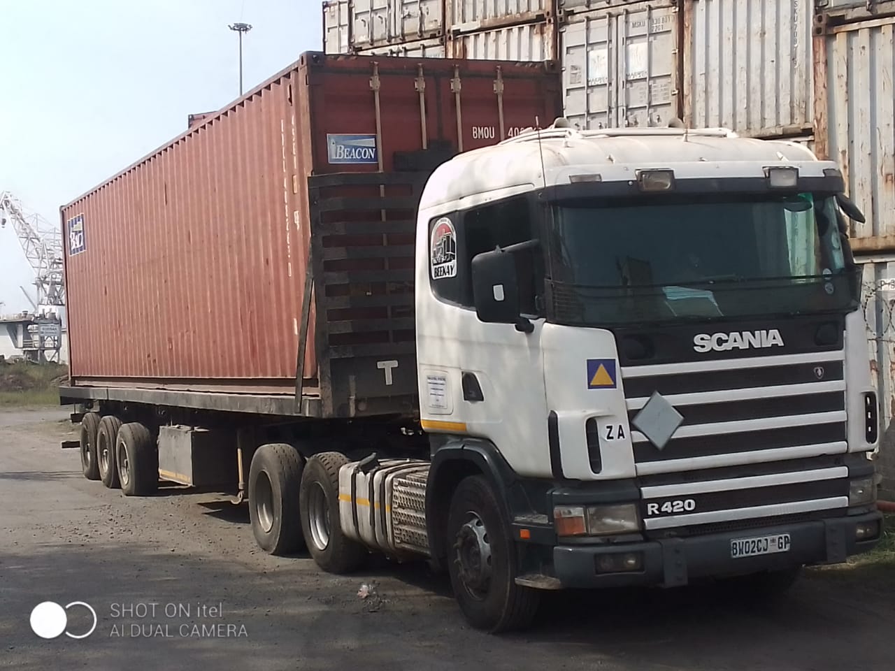 31.5 Ton Flatdeck for hire in Busisiwe Nana South Africa, Gauteng