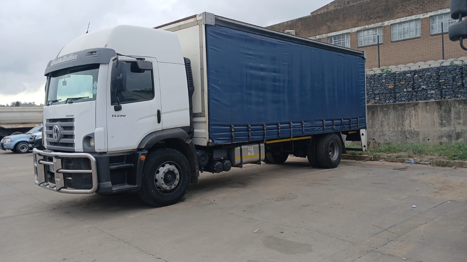 8 Ton Curtain Side for hire in South Africa, KwaZulu-Natal