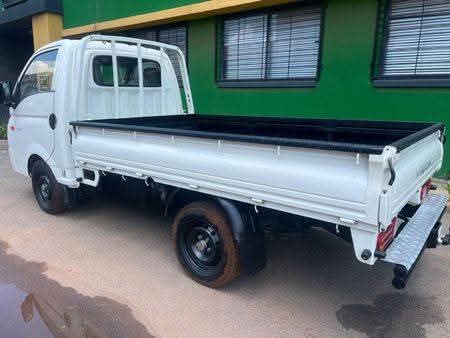 1 Ton Flatbed hire South Africa, Gauteng