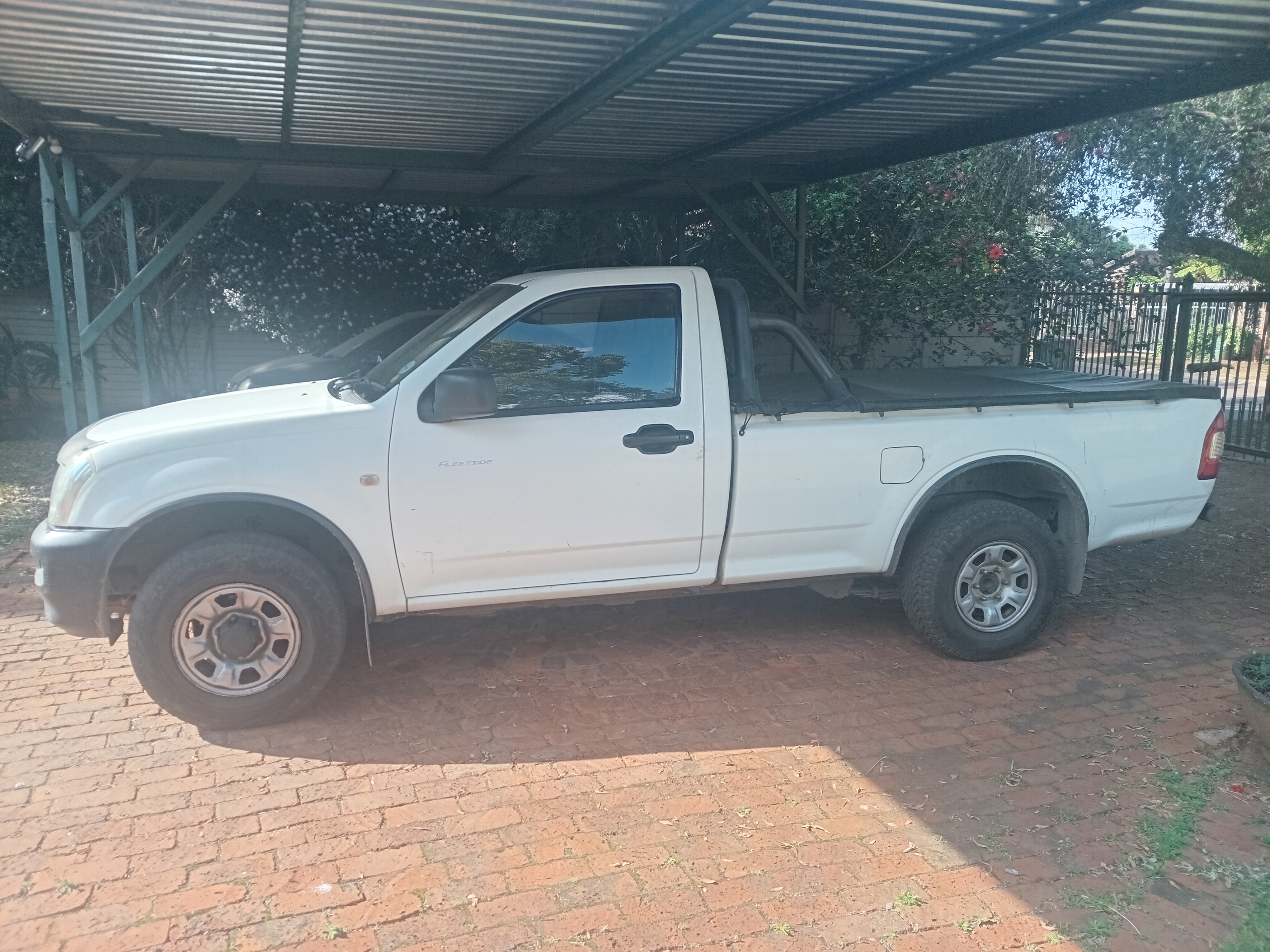 1 Ton Bakkie hire South Africa, Gauteng