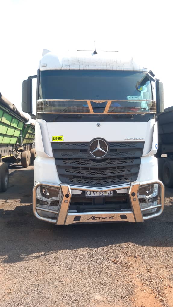 1 Ton Side Tipper truck for hire in South Africa, KwaZulu-Natal