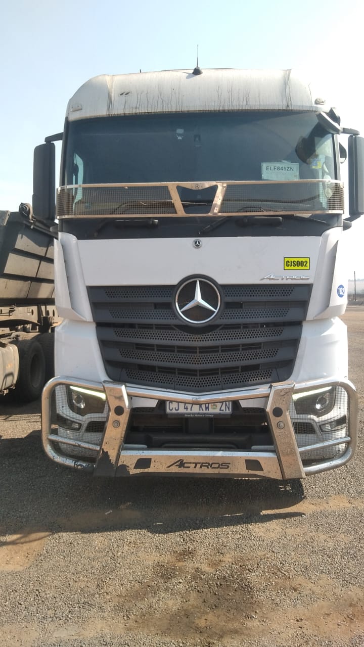 1 Ton Side Tipper truck for hire in South Africa, KwaZulu-Natal