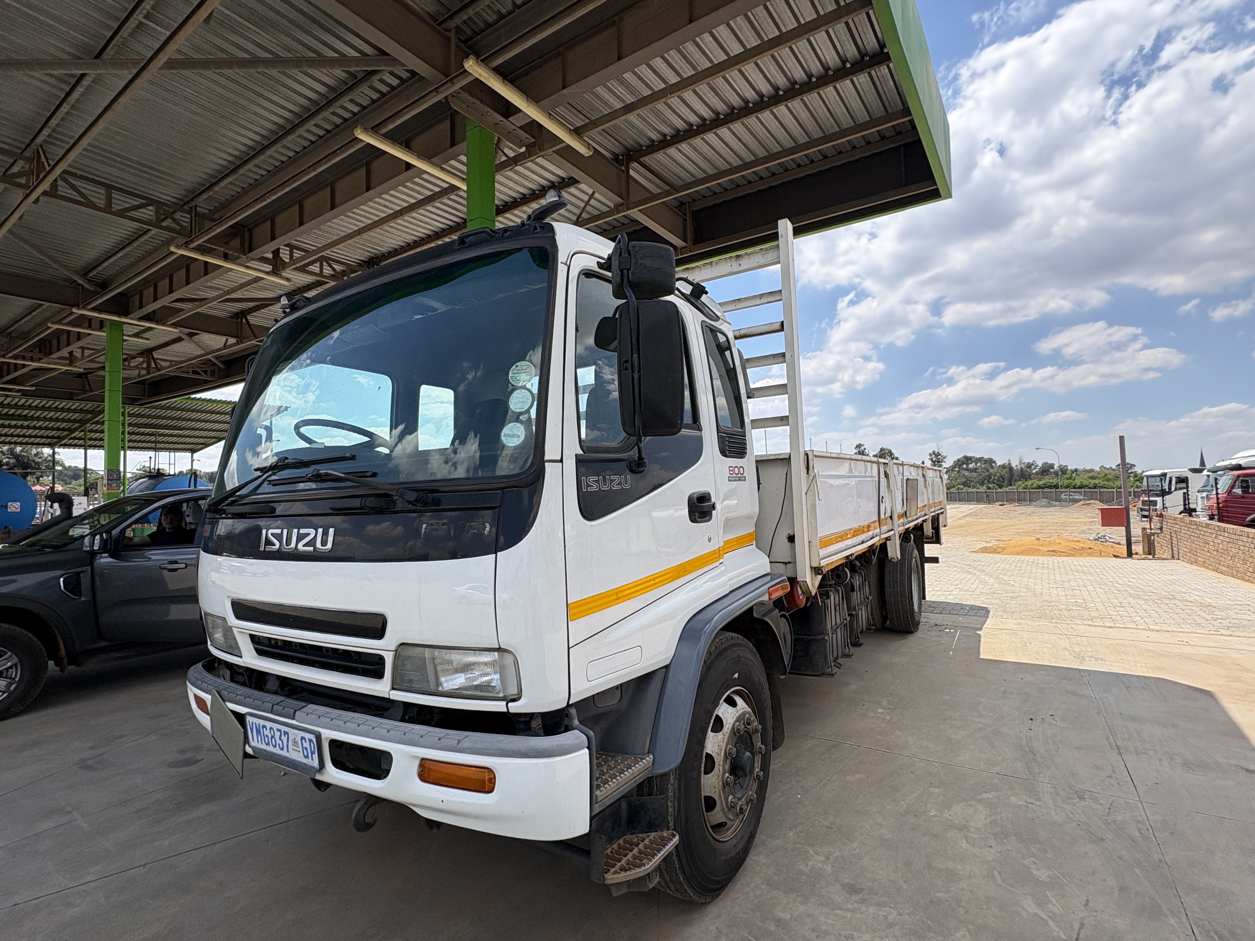 1.5 Ton Dropside truck for hire in South Africa, Gauteng