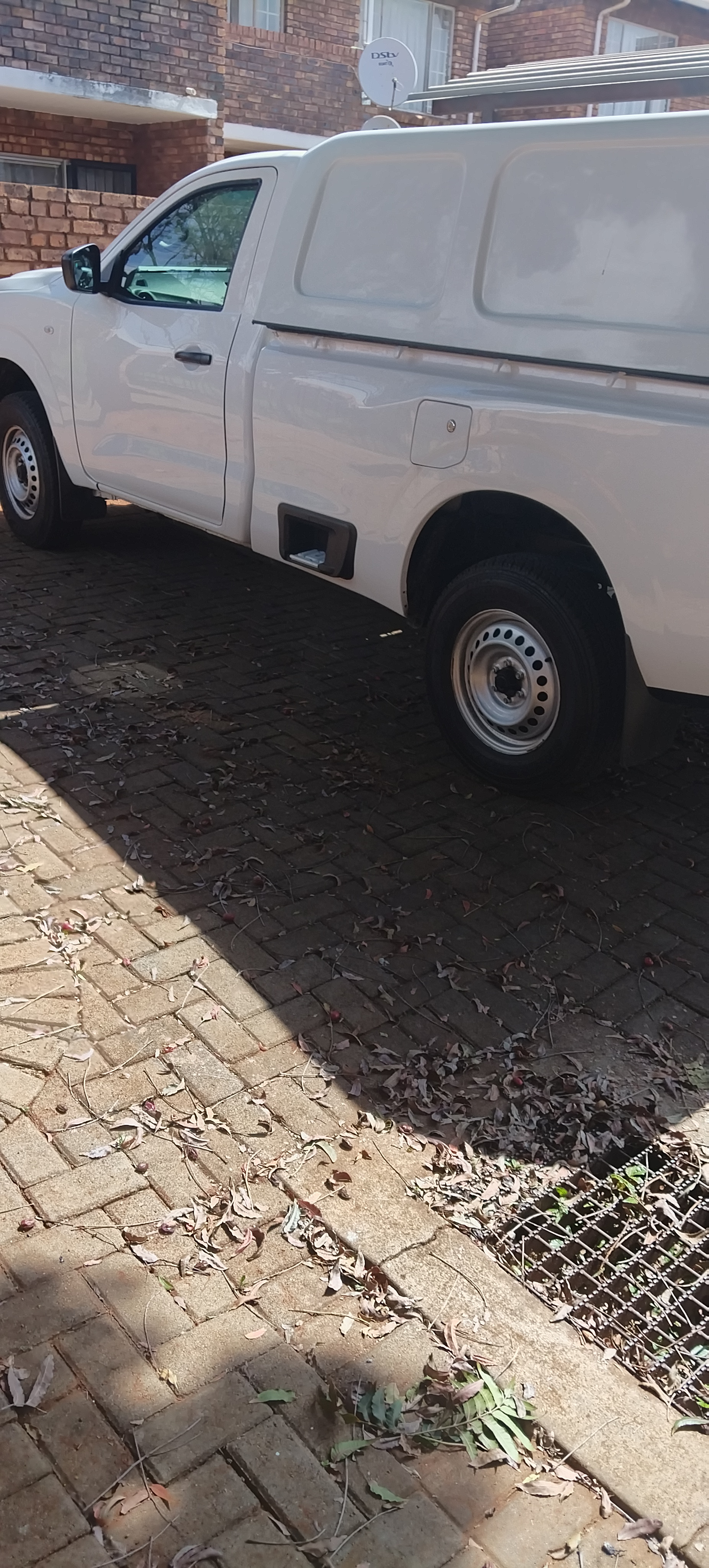 1 Ton Bakkie truck for hire in South Africa, Gauteng