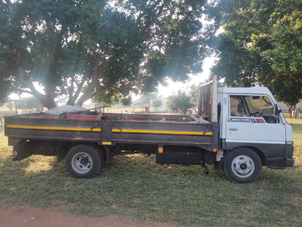 Constuction Truck Hire for hire in Orange farm, Evaton, Mayerton, vereeniging, Germiston  Gauteng