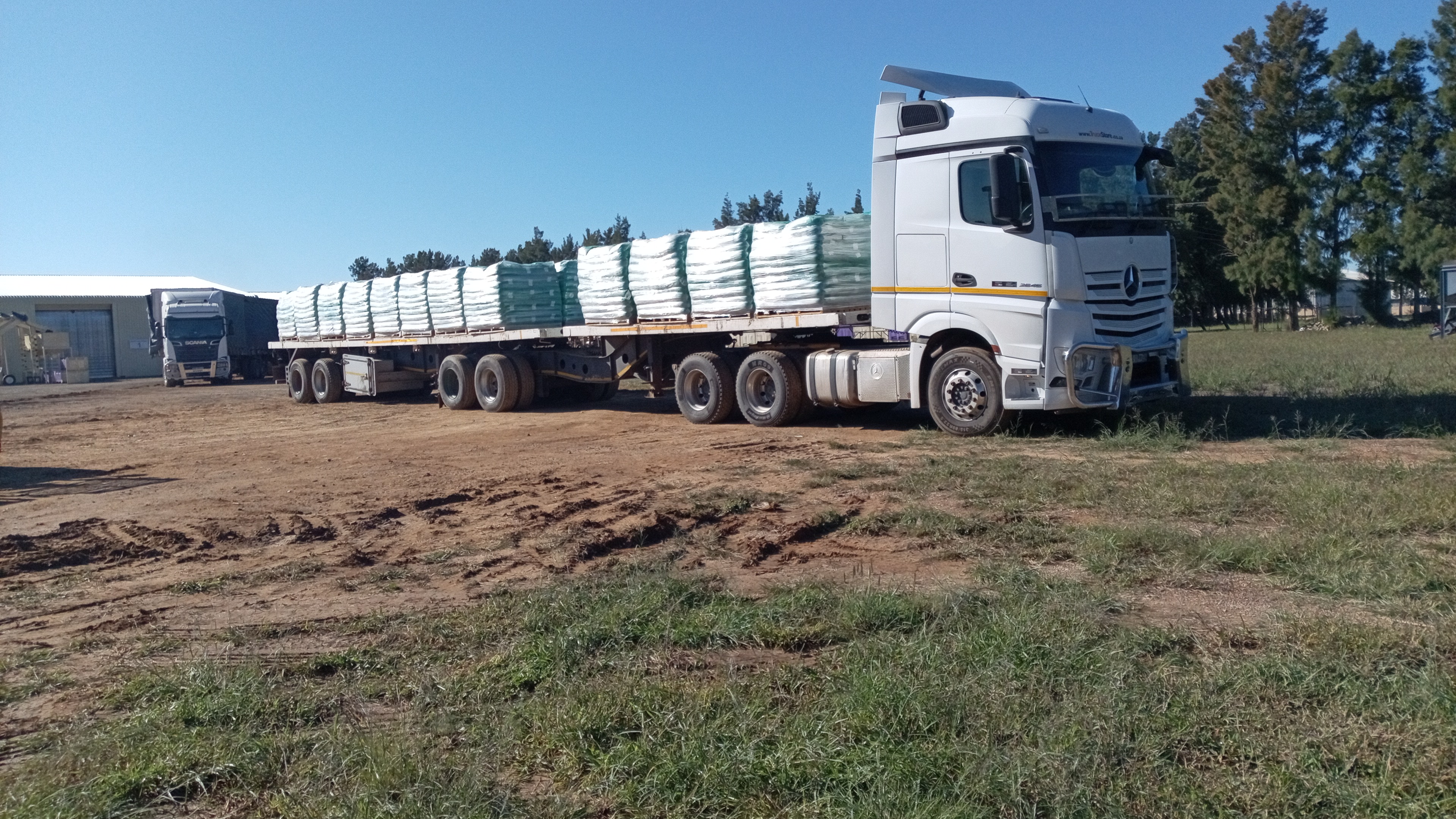 33 - 34 ton truck for hire in Durban/Polokwane/Port Elizabeth  Kwazulu-Natal
