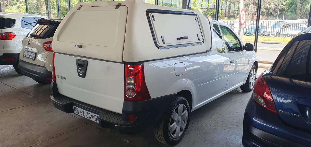 1 Ton Courier Bakkie Hire Near Me for hire in Johannesburg Gauteng