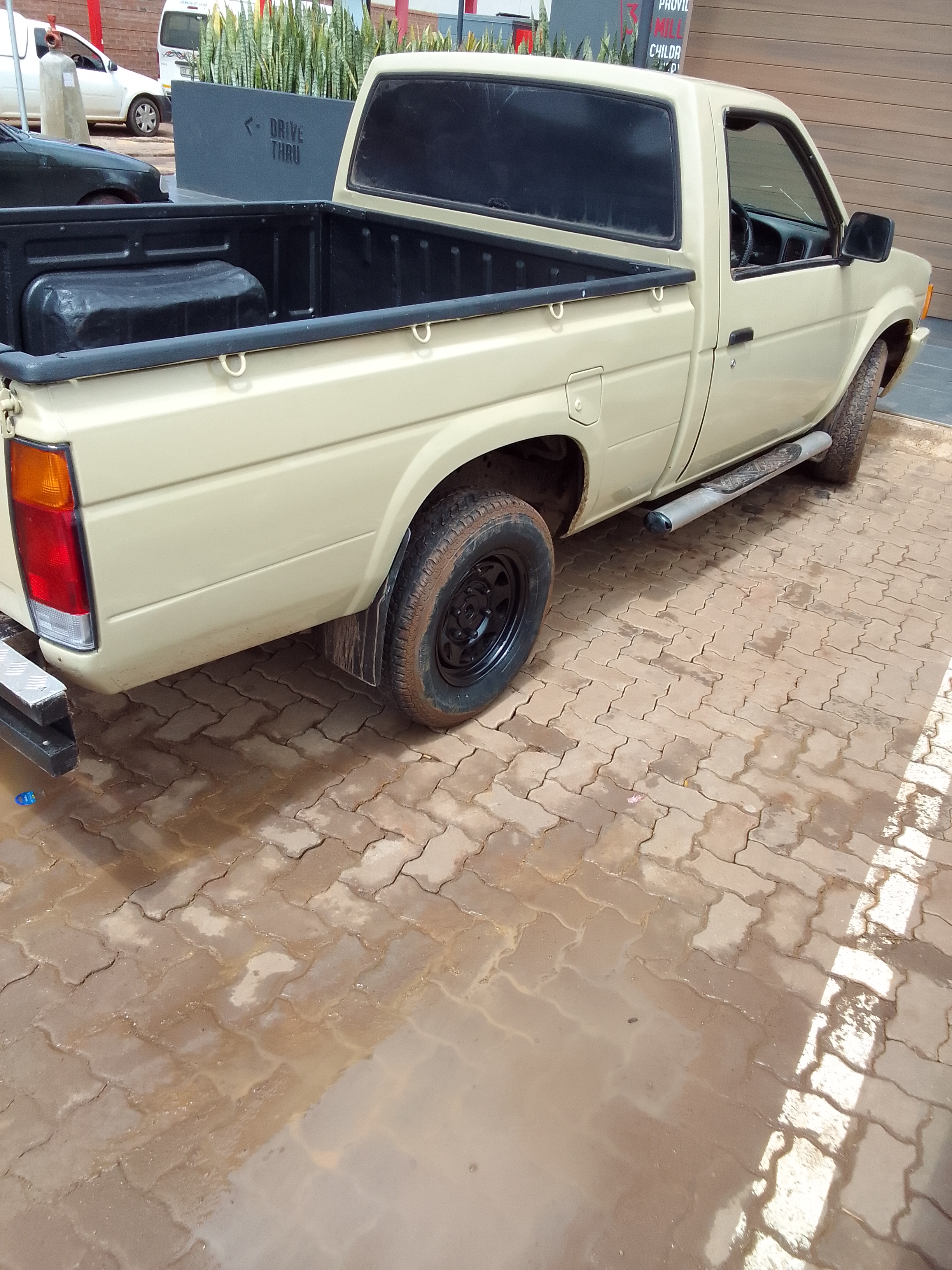 1 Ton Bakkie Lorry Truck Hire for hire in Makhado, South Africa Limpopo