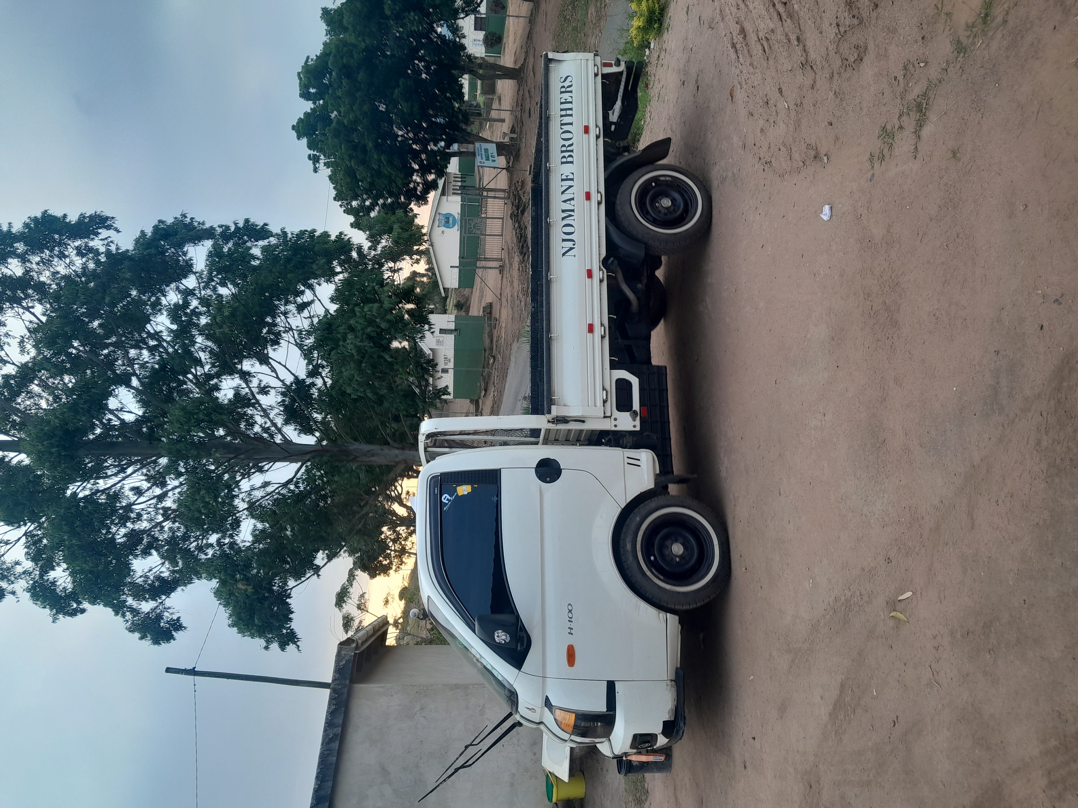 House Moving Bakkie for hire in Chatsworth, South Africa Kwazulu-Natal